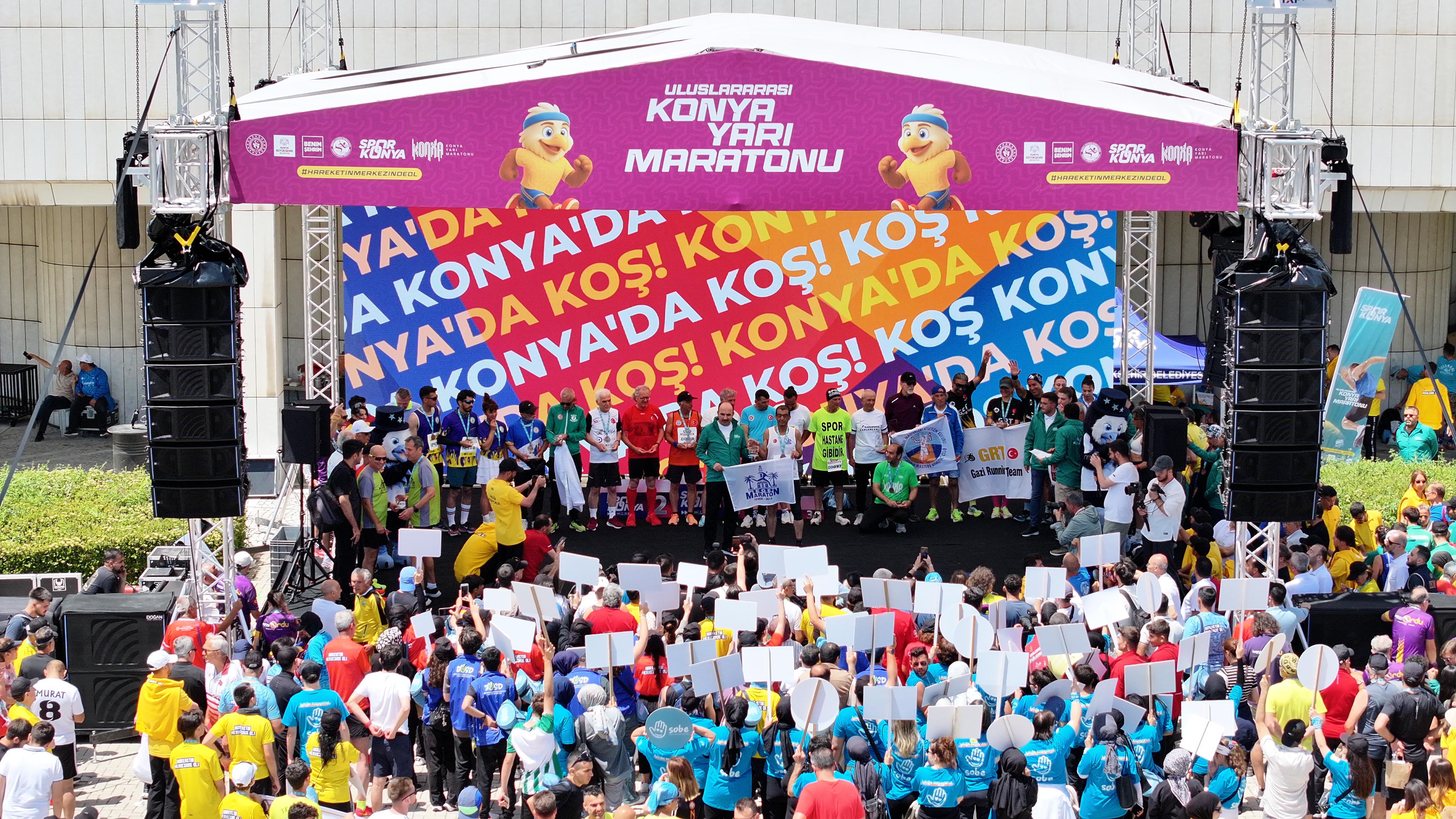 4. ULUSLARARASI KONYA YARI MARATONU TÜRKİYE’DEN VE DÜNYADAN SPORCULARI BULUŞTURDU