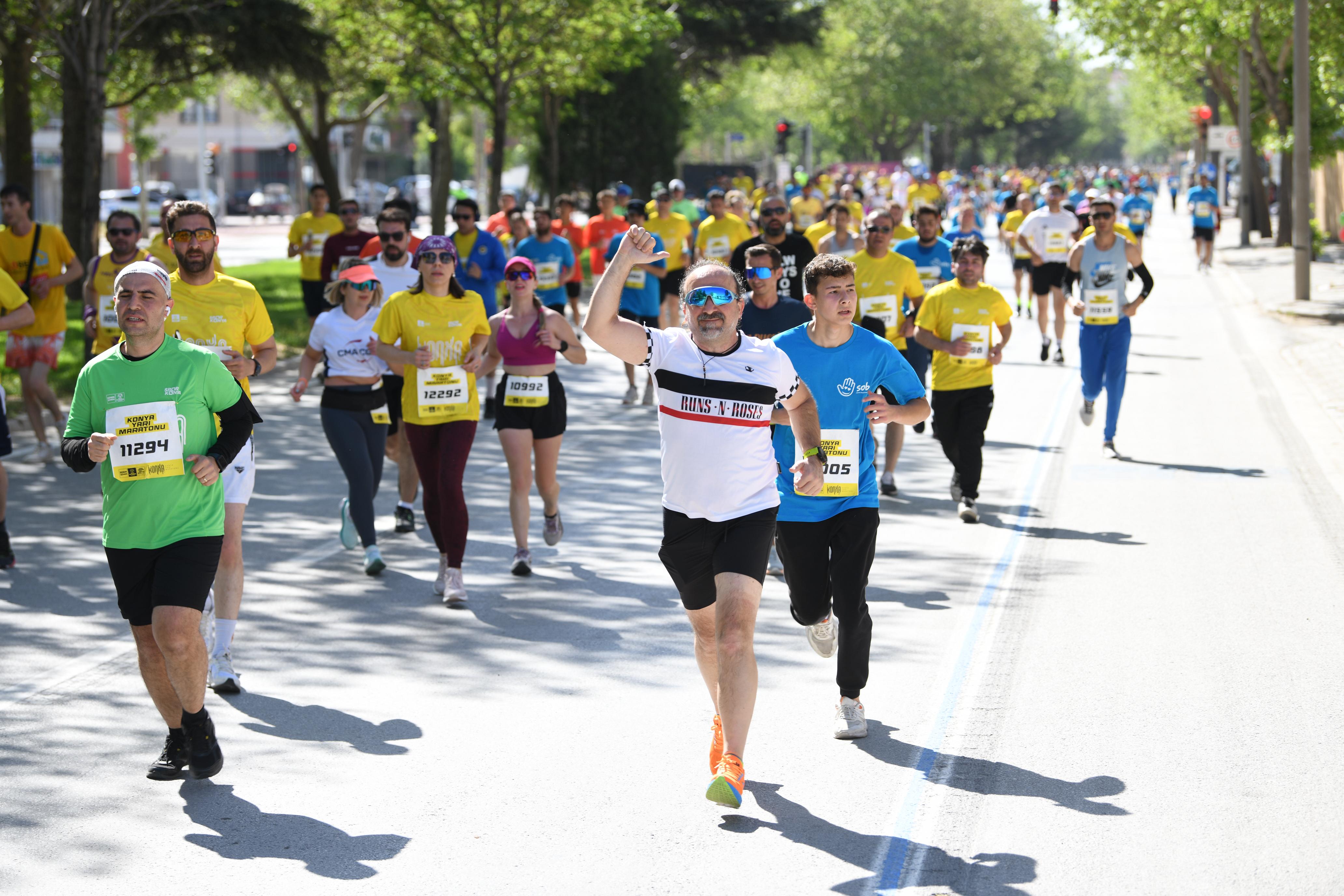4. ULUSLARARASI KONYA YARI MARATONU TÜRKİYE’DEN VE DÜNYADAN SPORCULARI BULUŞTURDU