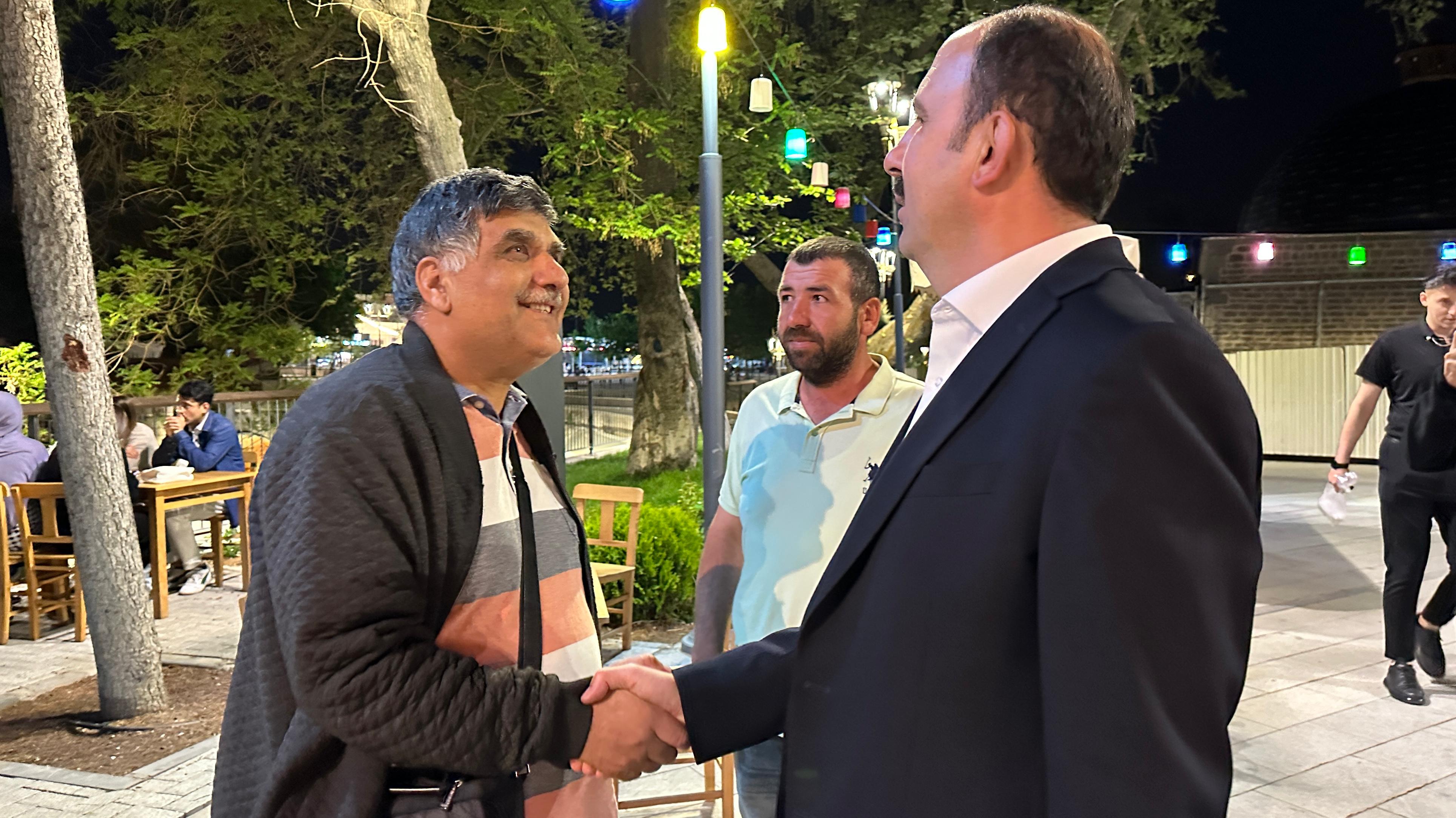 BAŞKAN ALTAY MERAM’IN GÜZELLİKLERİNİ GÖRMEYE DAVET ETTİ
