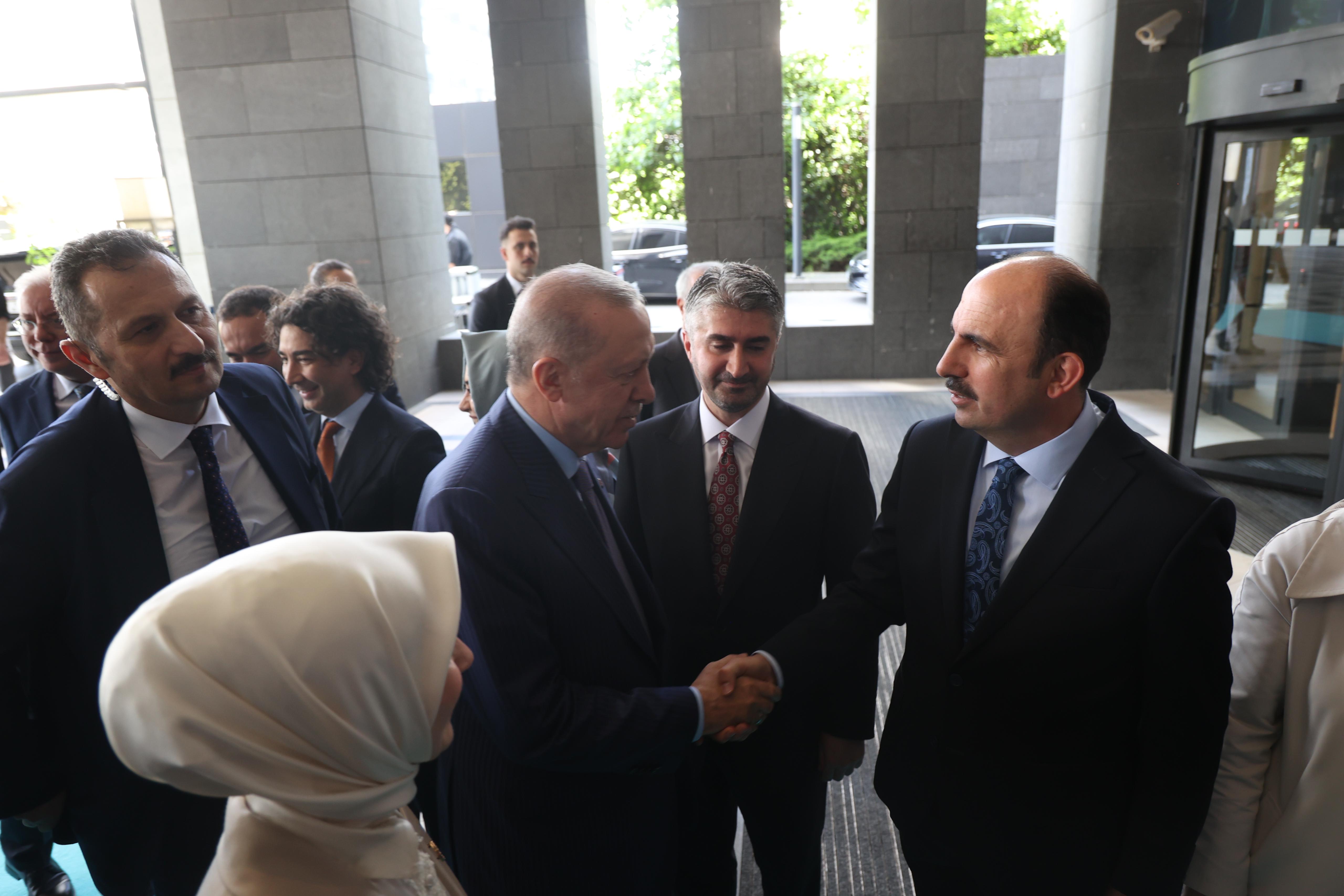 BAŞKAN ALTAY ULUSLARARASI AİLE FORUMU’NDA BÜYÜKŞEHİR’İN AİLE ODAKLI ÇALIŞMALARINI ANLATTI