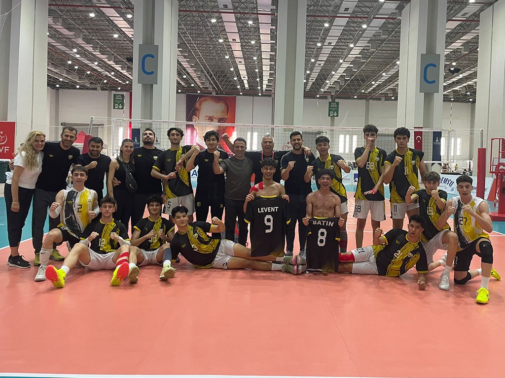 BÜYÜKŞEHİR BELEDİYESPOR VOLEYBOLDA SON 8’DE