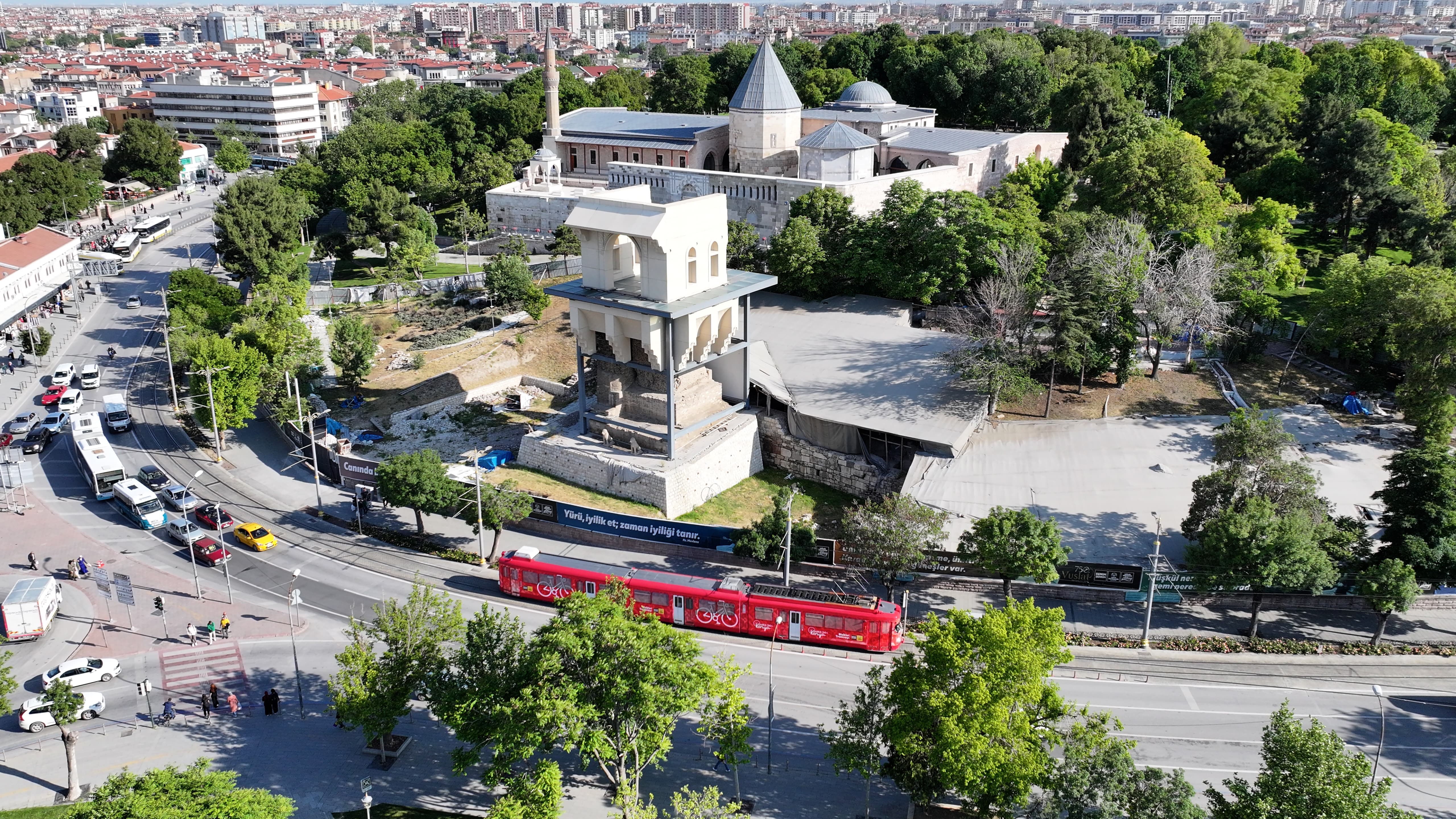 BAŞKAN ALTAY DÜNYA BİSİKLET GÜNÜ’NDE BİSİKLETSEVERLERLE PEDAL ÇEVİRDİ