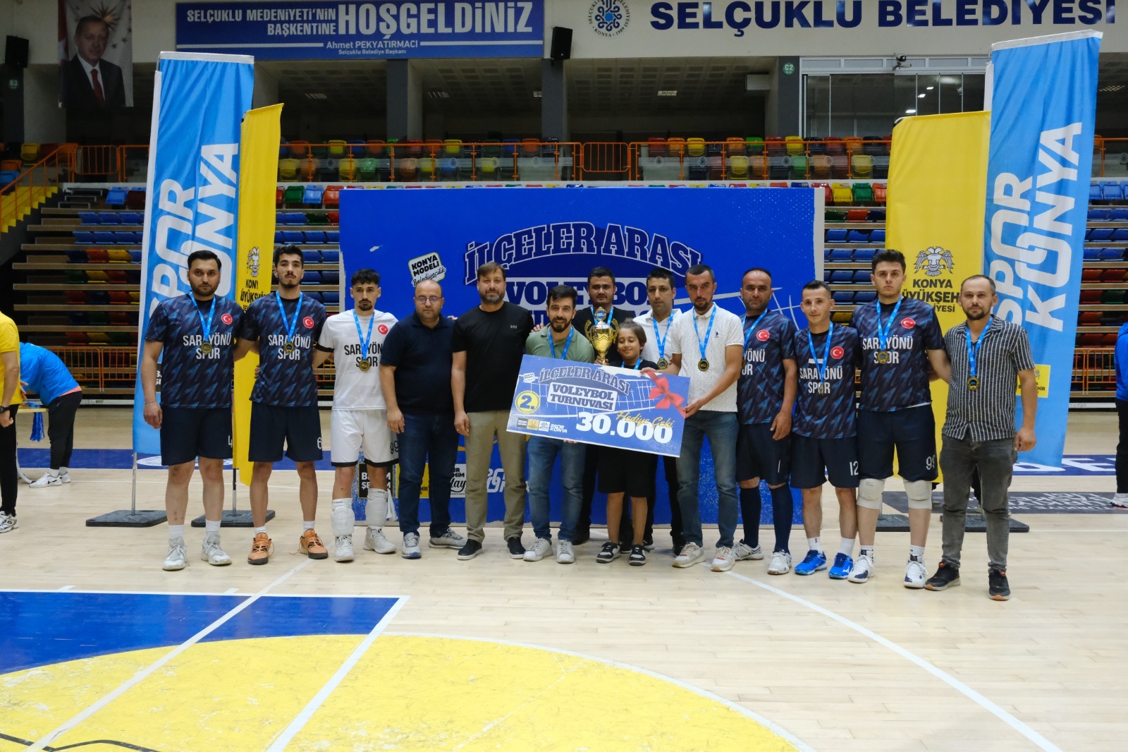 KONYA BÜYÜKŞEHİR’İN İLÇELER ARASI VOLEYBOL TURNUVASI’NDA ŞAMPİYON HÜYÜK