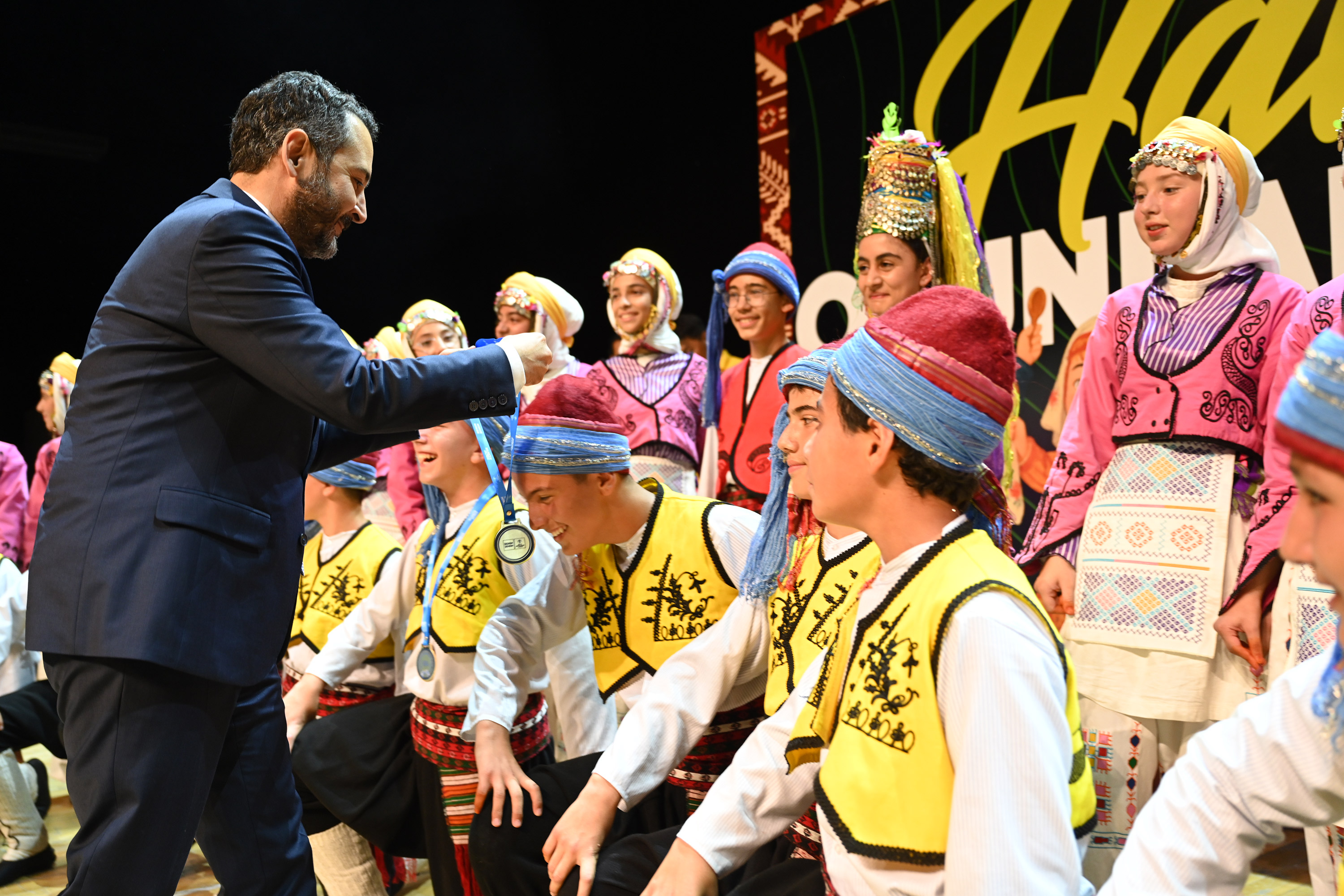 KONYA BÜYÜKŞEHİR HALK OYUNLARI LİGİ FİNALİ’NDE KAZANANLAR BELLİ OLDU