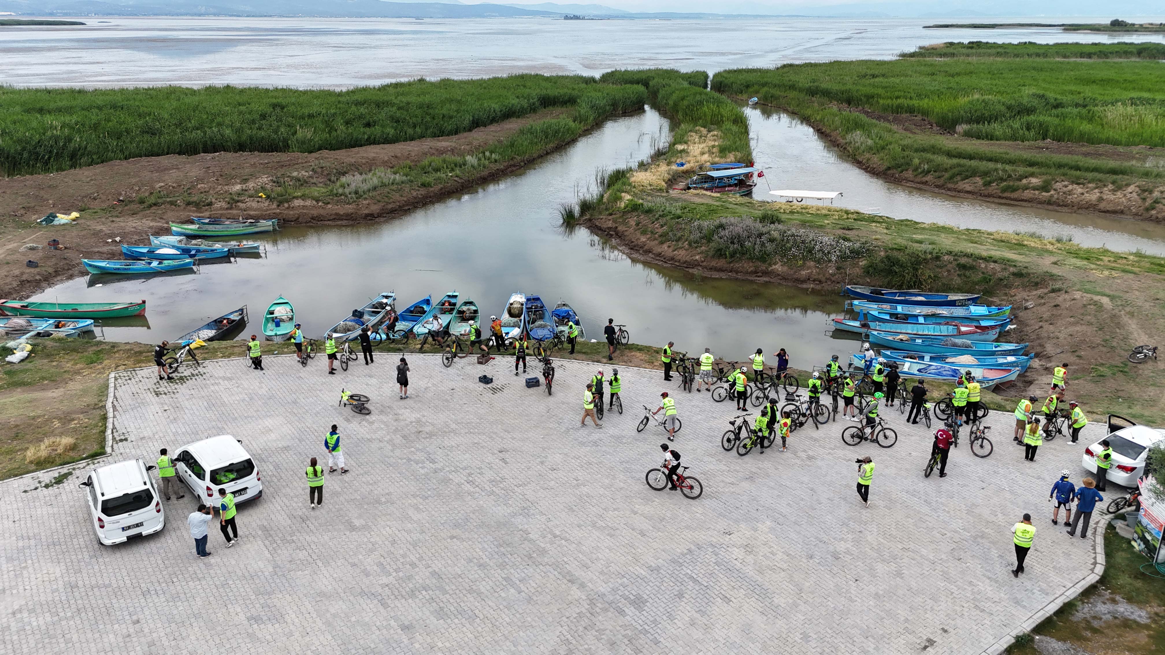 BİSİKLETSEVERLER KONYA BÜYÜKŞEHİR’İN YENİ OLUŞTURDUĞU TARİHİ ROTADA PEDAL ÇEVİRDİ