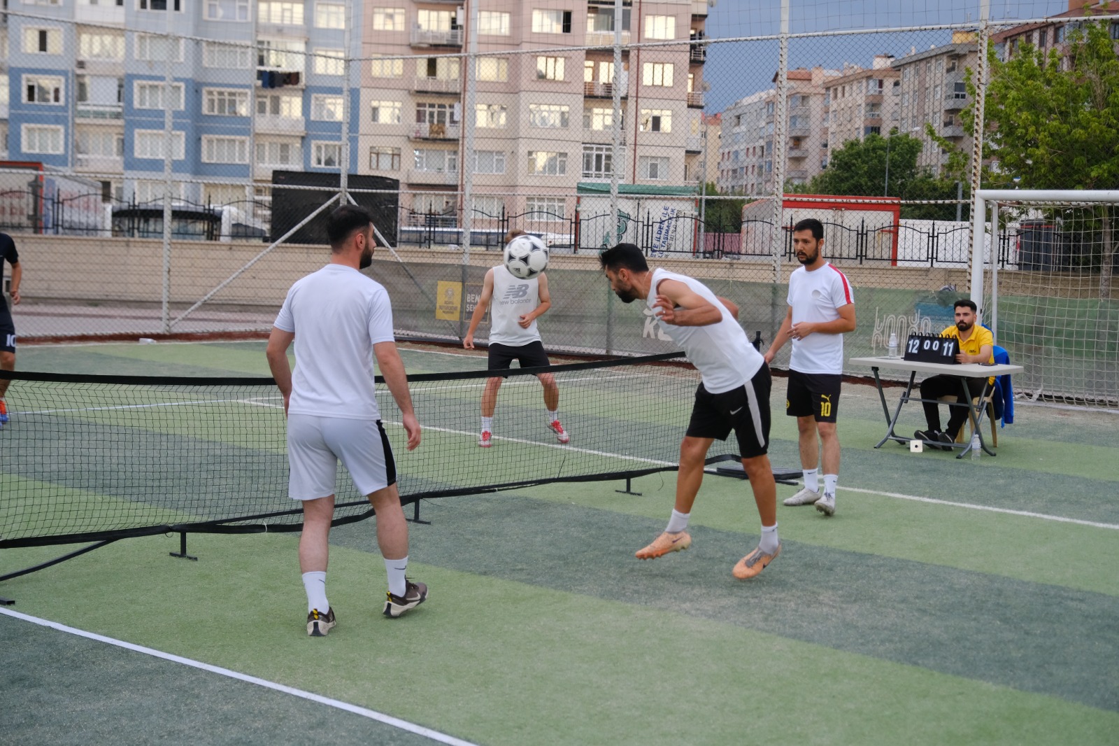 KONYA BÜYÜKŞEHİR’İN AYAK TENİSİ TURNUVASI’NDA BÜYÜK HEYECAN YAŞANDI