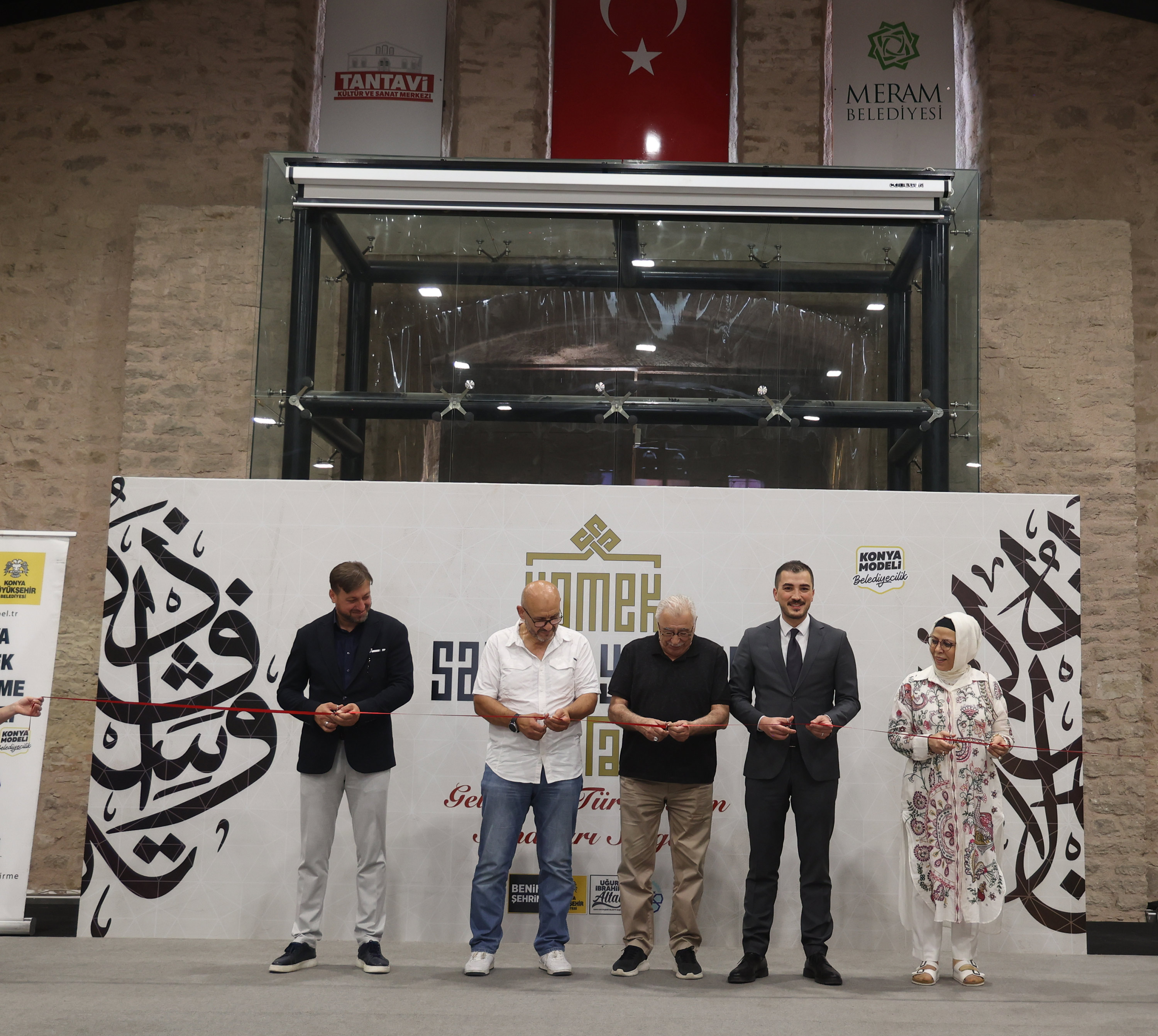 KOMEK’İN “SANATLA YAZILAN MİRAS” GELENEKSEL TÜRK İSLAM SANATLARI SERGİSİ AÇILDI