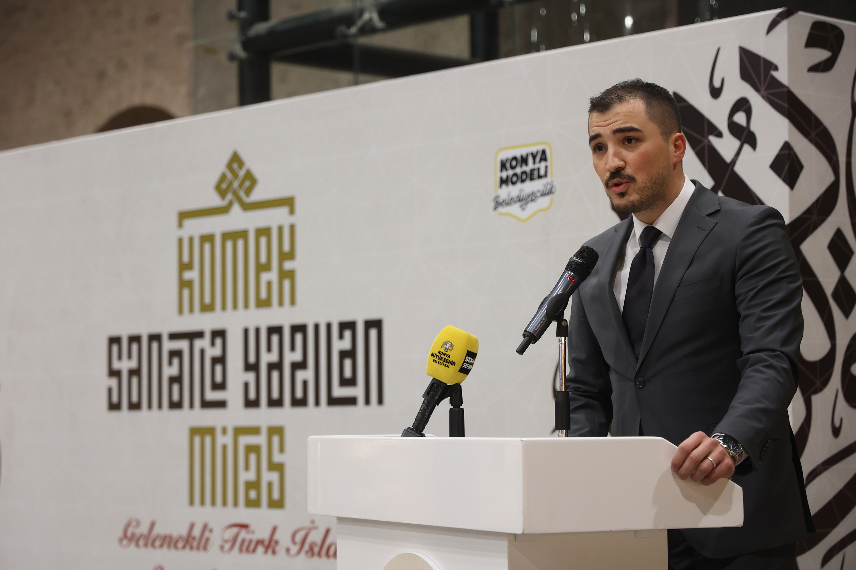 KOMEK’İN “SANATLA YAZILAN MİRAS” GELENEKSEL TÜRK İSLAM SANATLARI SERGİSİ AÇILDI