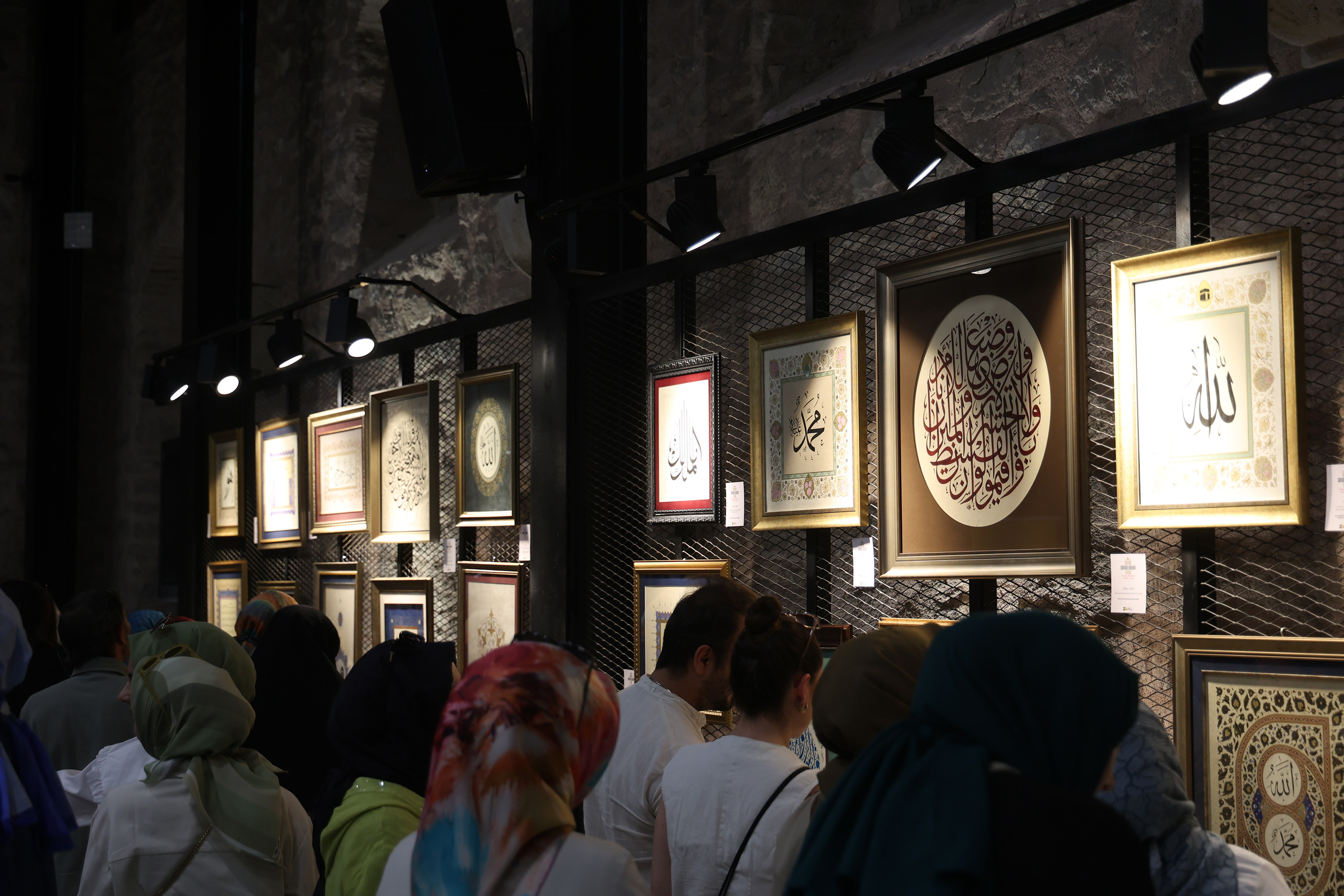 KOMEK’İN “SANATLA YAZILAN MİRAS” GELENEKSEL TÜRK İSLAM SANATLARI SERGİSİ AÇILDI