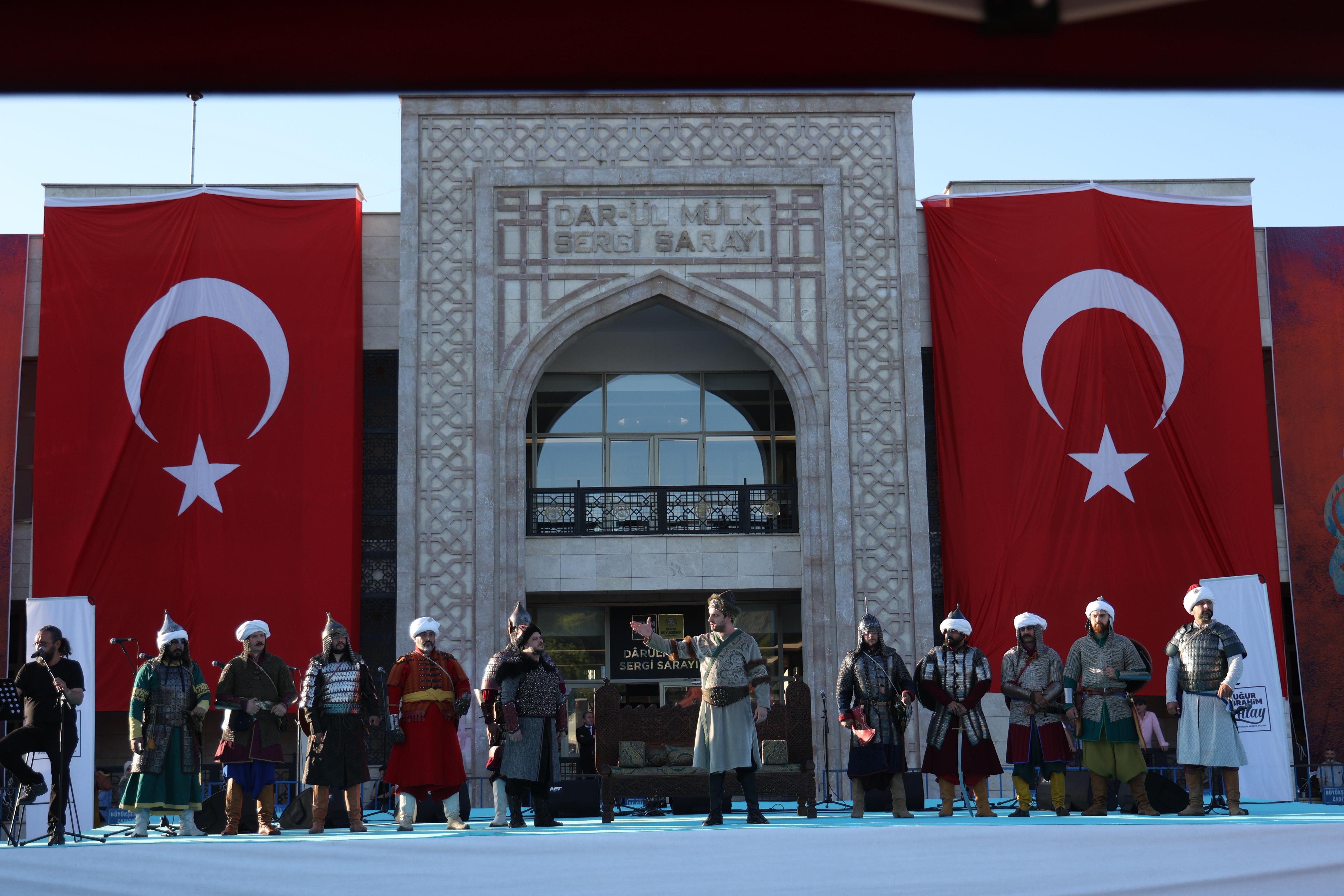 KONYA’NIN DARÜLMÜLK OLUŞUNUN 928. YIL DÖNÜMÜ BÜYÜK BİR COŞKUYLA KUTLANDI