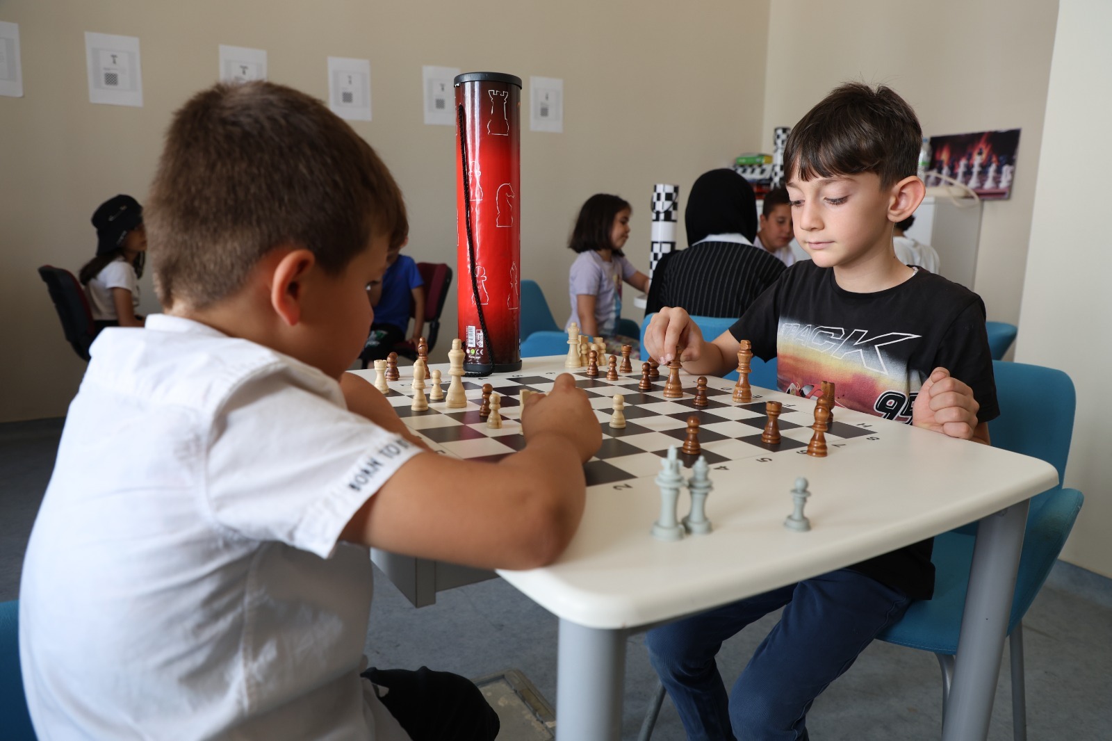 BAŞKAN ALTAY 28 İLÇEDE ÇOCUKLARI VE GENÇLERİ YAZ SPOR OKULLARI’NA KAYIT OLMAYA DAVET ETTİ