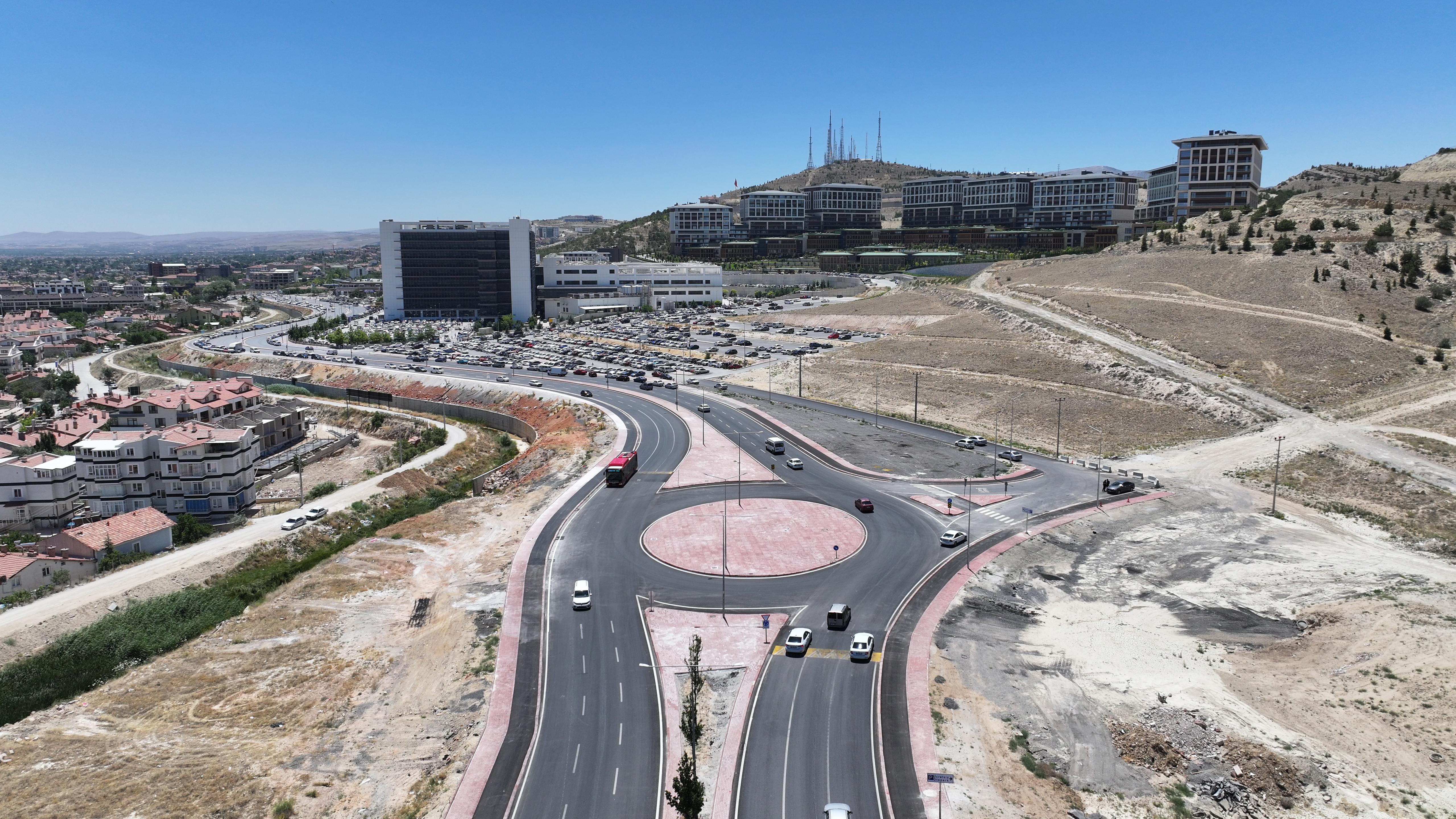 KONYA BÜYÜKŞEHİR, MERAM TIP FAKÜLTESİ’NDE OTOPARK GİRİŞ ÇIKIŞLARINI DAHA GÜVENLİ HALE GETİRDİ