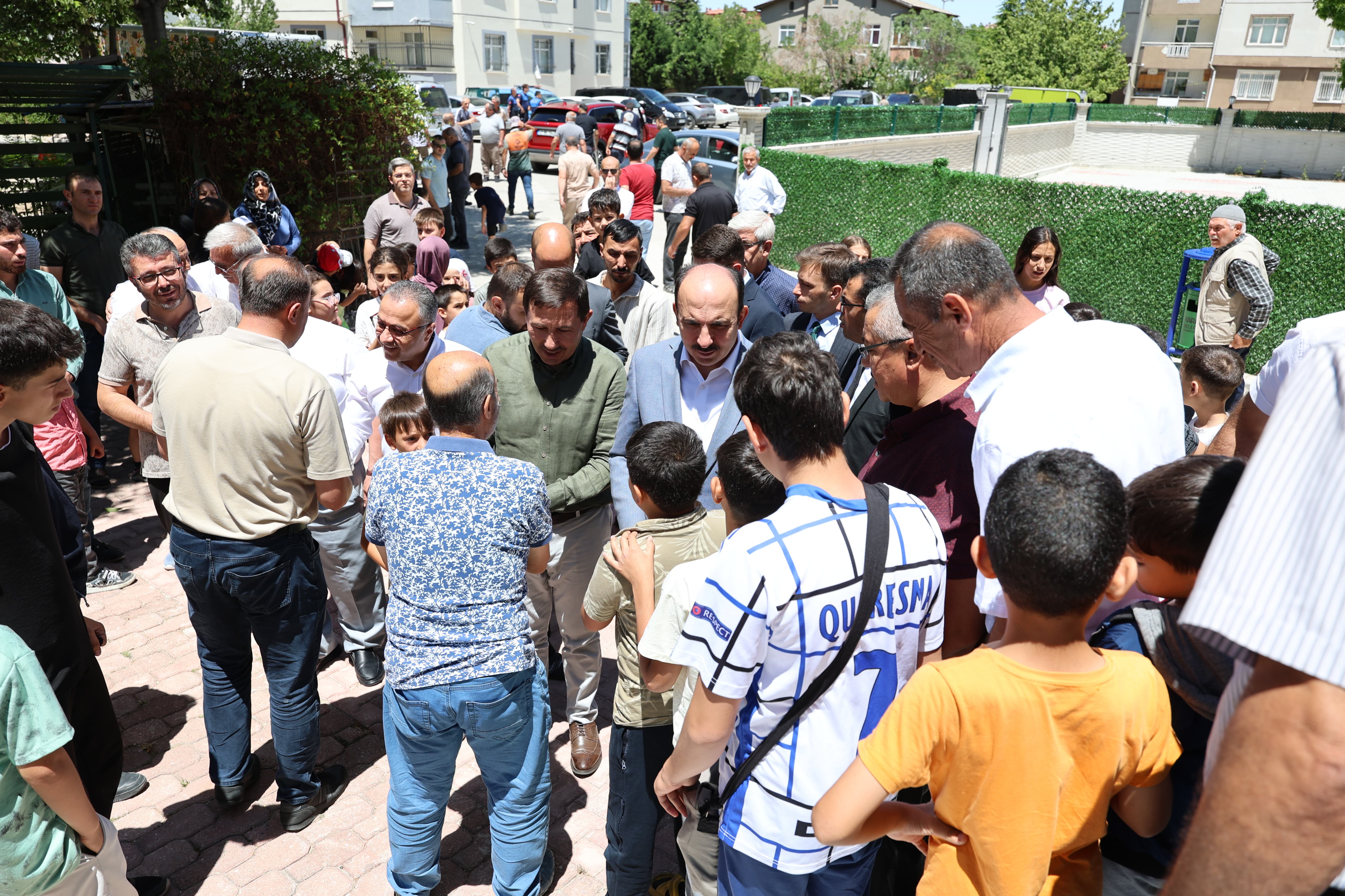 BAŞKAN ALTAY VE BAŞKAN KILCA KUR’AN ÖĞRENEN ÇOCUKLARIN HEYECANINA ORTAK OLDU