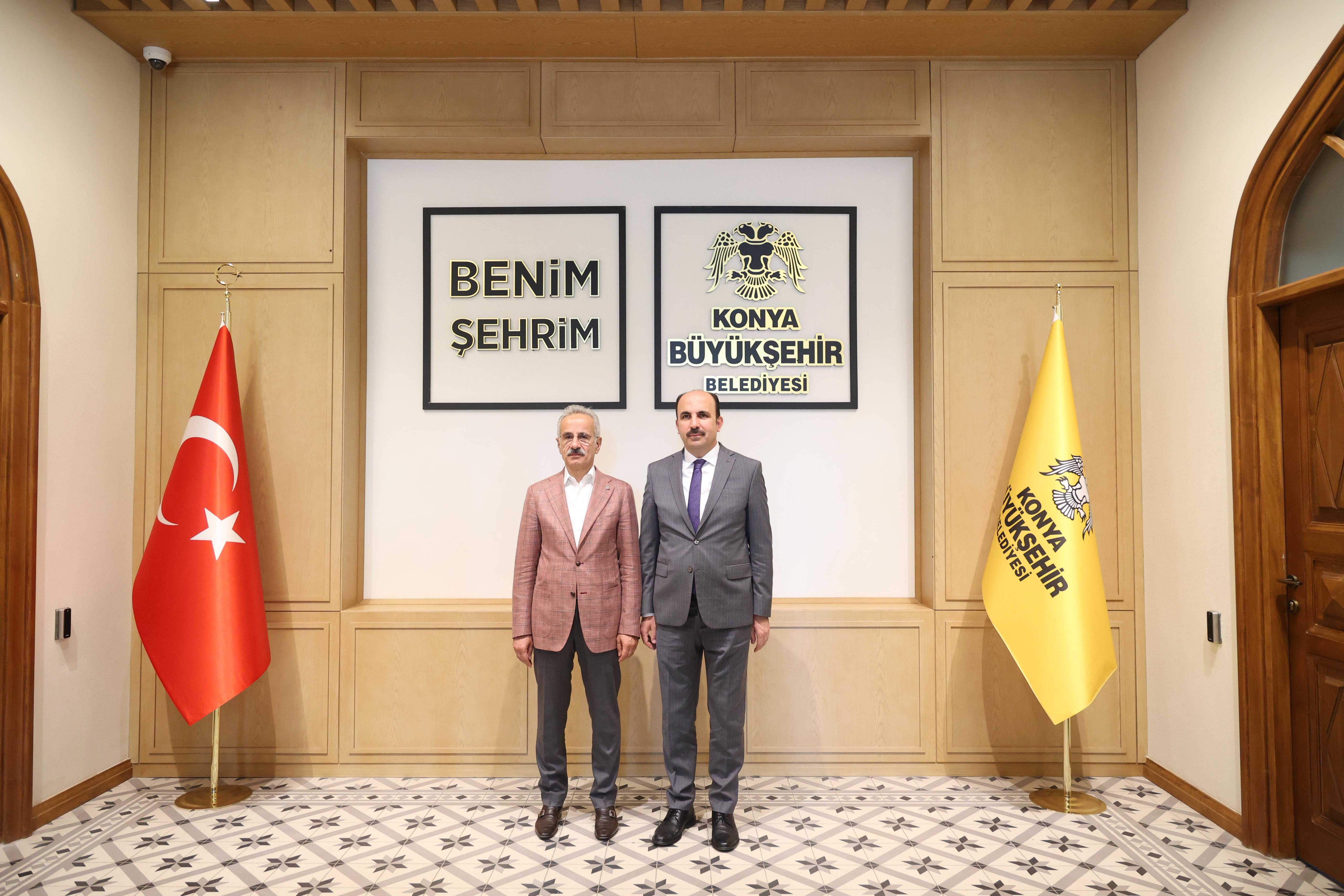 ULAŞTIRMA VE ALTYAPI BAKANI URALOĞLU BAŞKAN ALTAY’I ZİYARET ETTİ