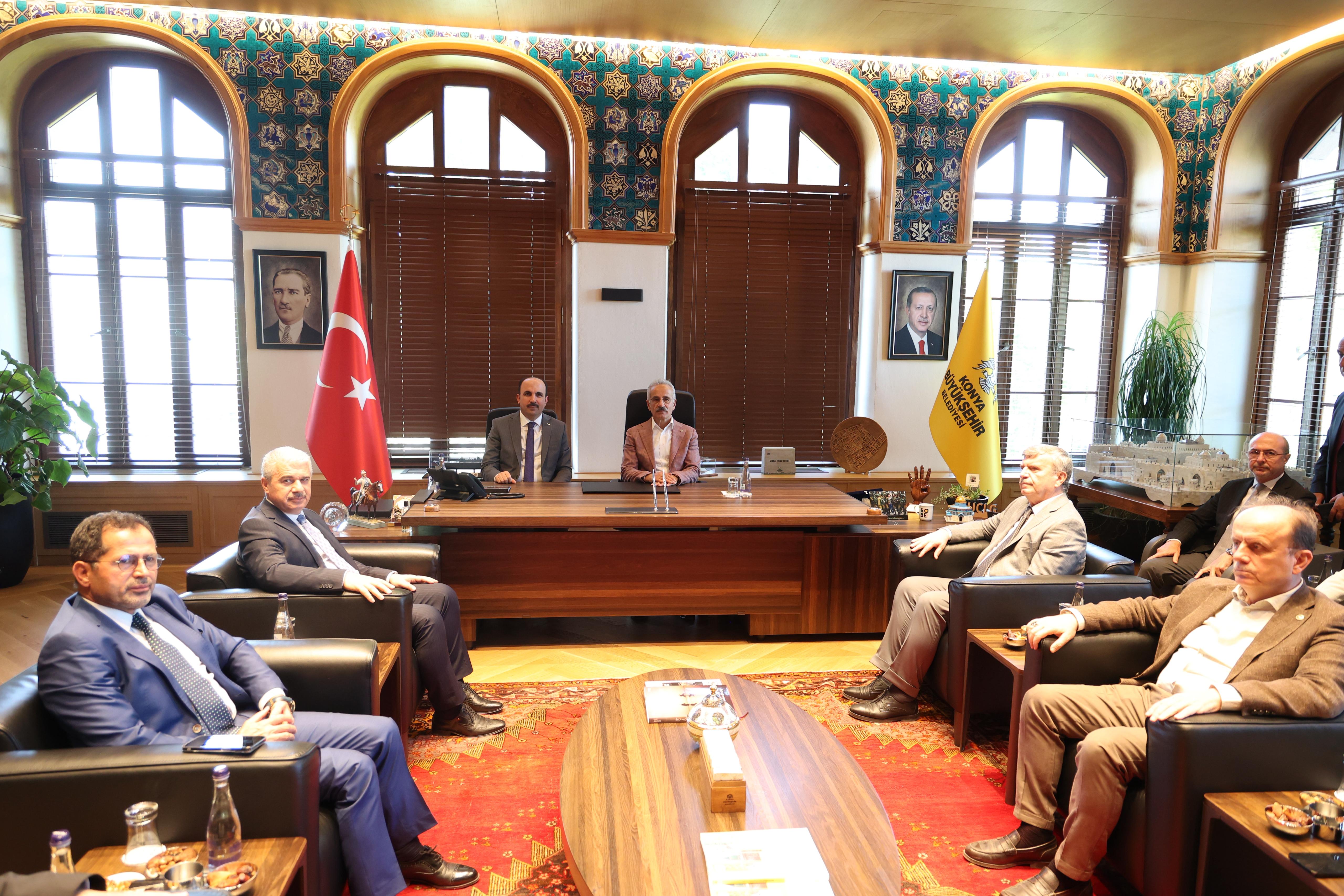ULAŞTIRMA VE ALTYAPI BAKANI URALOĞLU BAŞKAN ALTAY’I ZİYARET ETTİ