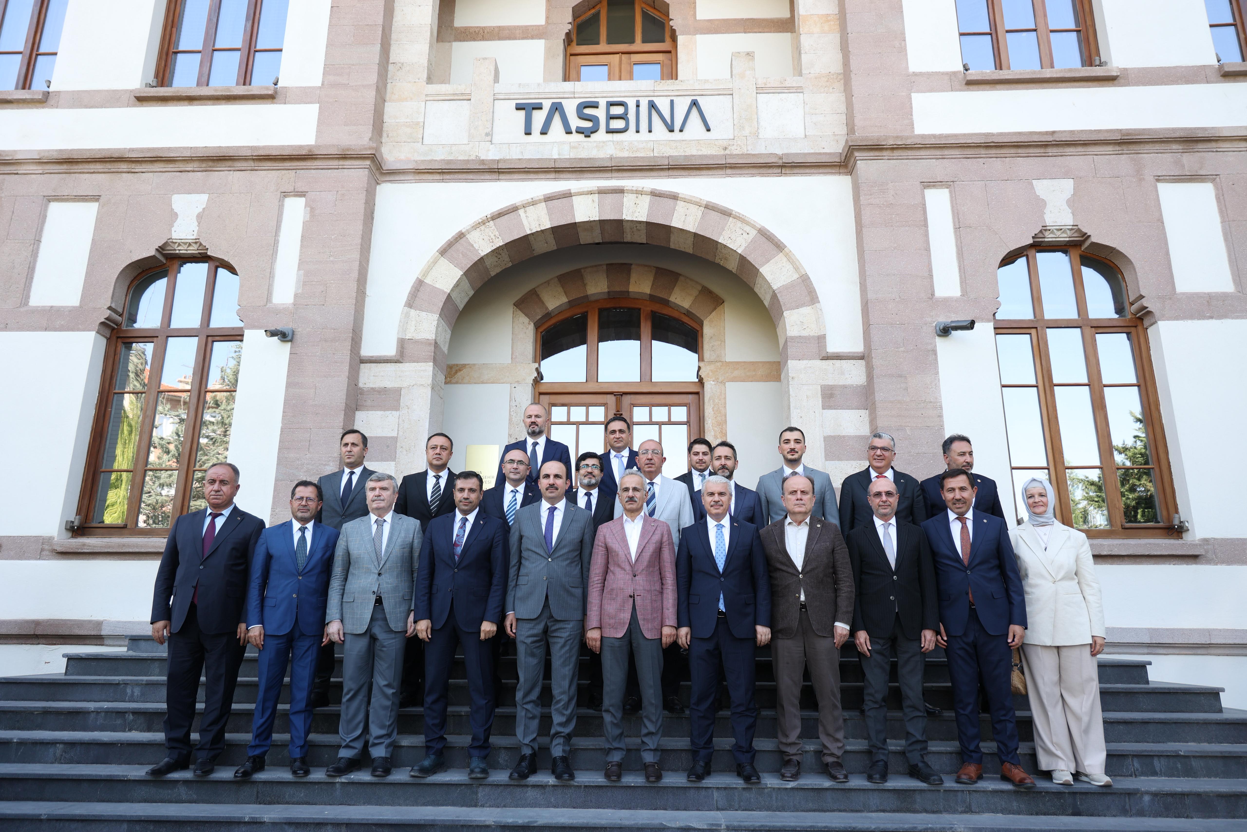 ULAŞTIRMA VE ALTYAPI BAKANI URALOĞLU BAŞKAN ALTAY’I ZİYARET ETTİ