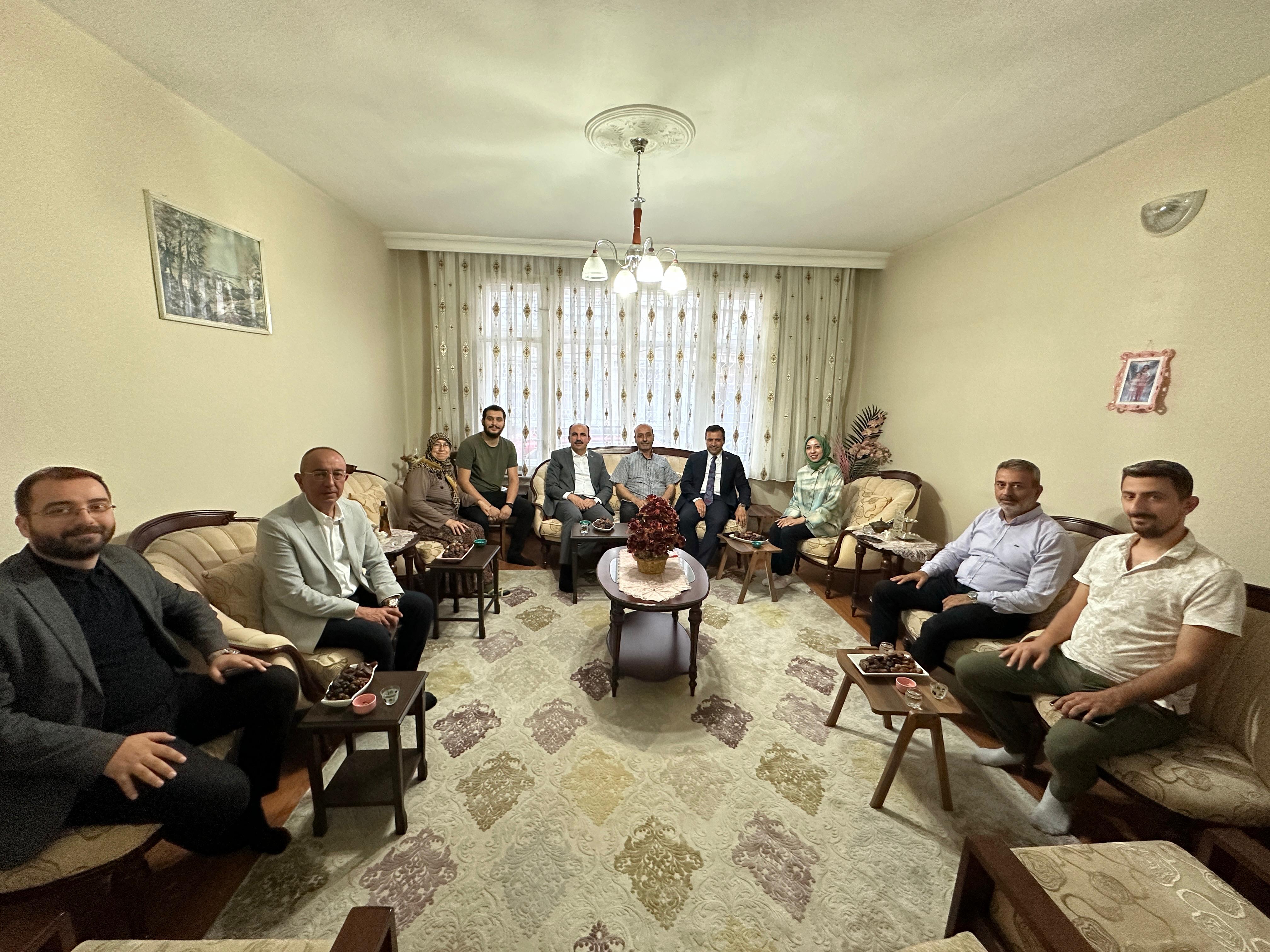 BAŞKAN ALTAY HAC İBADETİNİ YERİNE GETİREN VATANDAŞLARI ZİYARET ETTİ