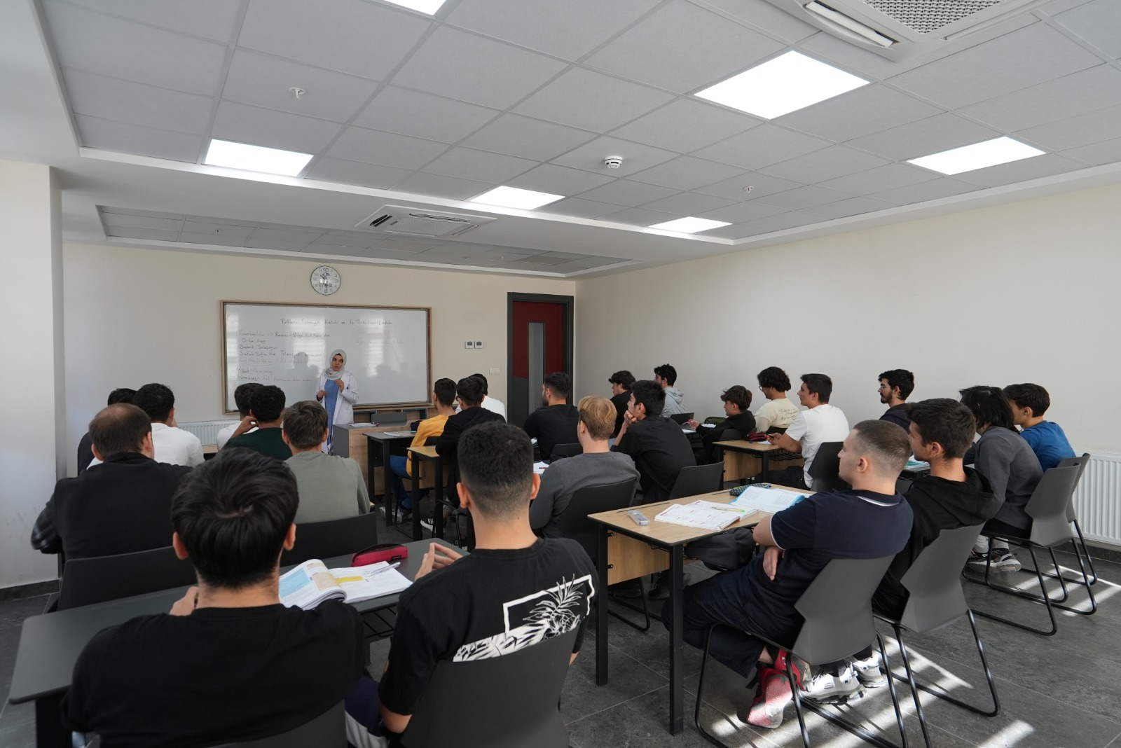 GENÇLER YAZ TATİLİNDE LİSE MEDENİYET AKADEMİLERİ’NDE BULUŞUYOR