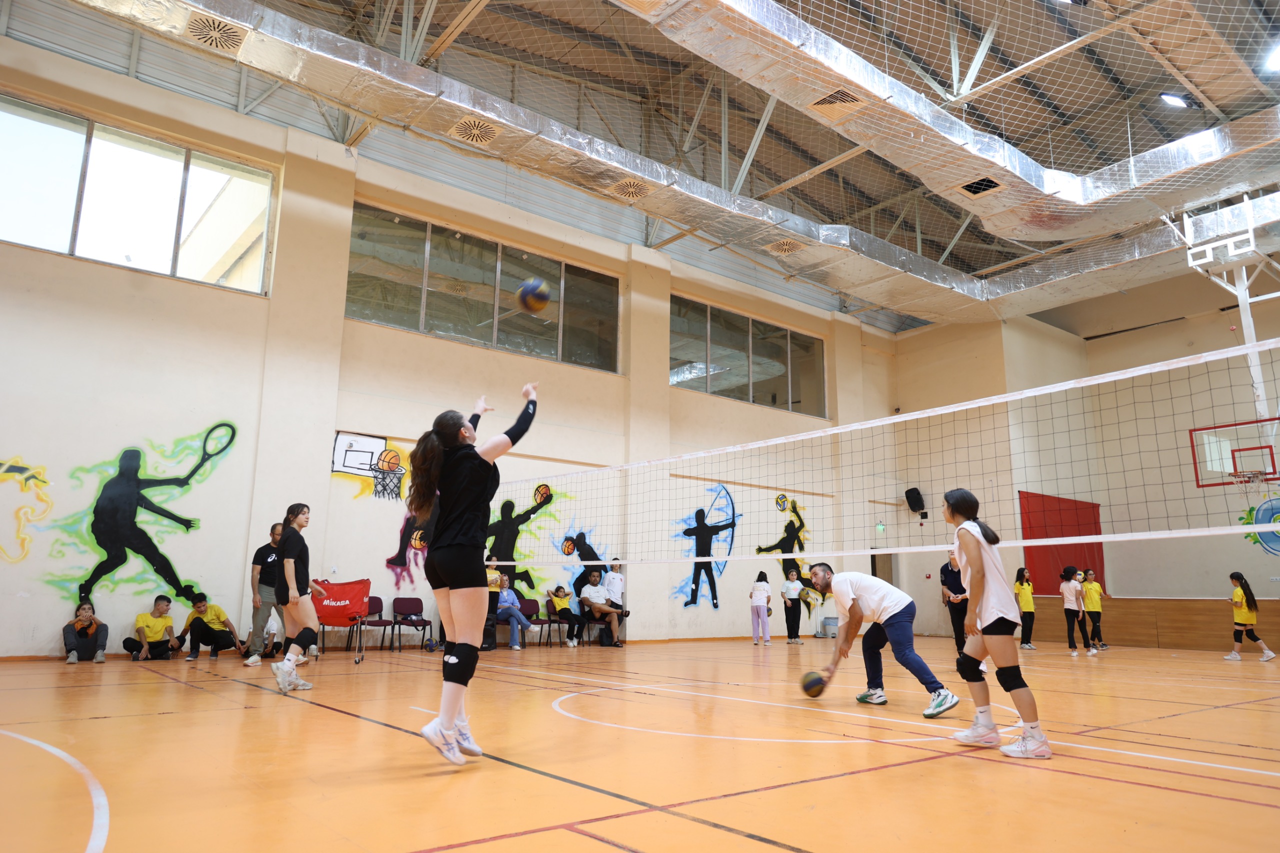 KONYA BÜYÜKŞEHİR YAZ SPOR OKULLARI 28 İLÇEDE 11 BİN ÖĞRENCİYLE BAŞLADI