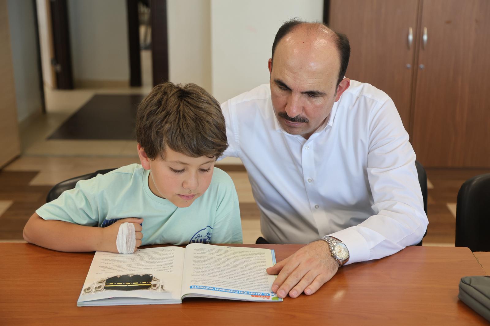 BAŞKAN ALTAY, GENÇ KOMEK YAZ OKULU’NA KATILAN ÖĞRENCİLERLE BULUŞTU