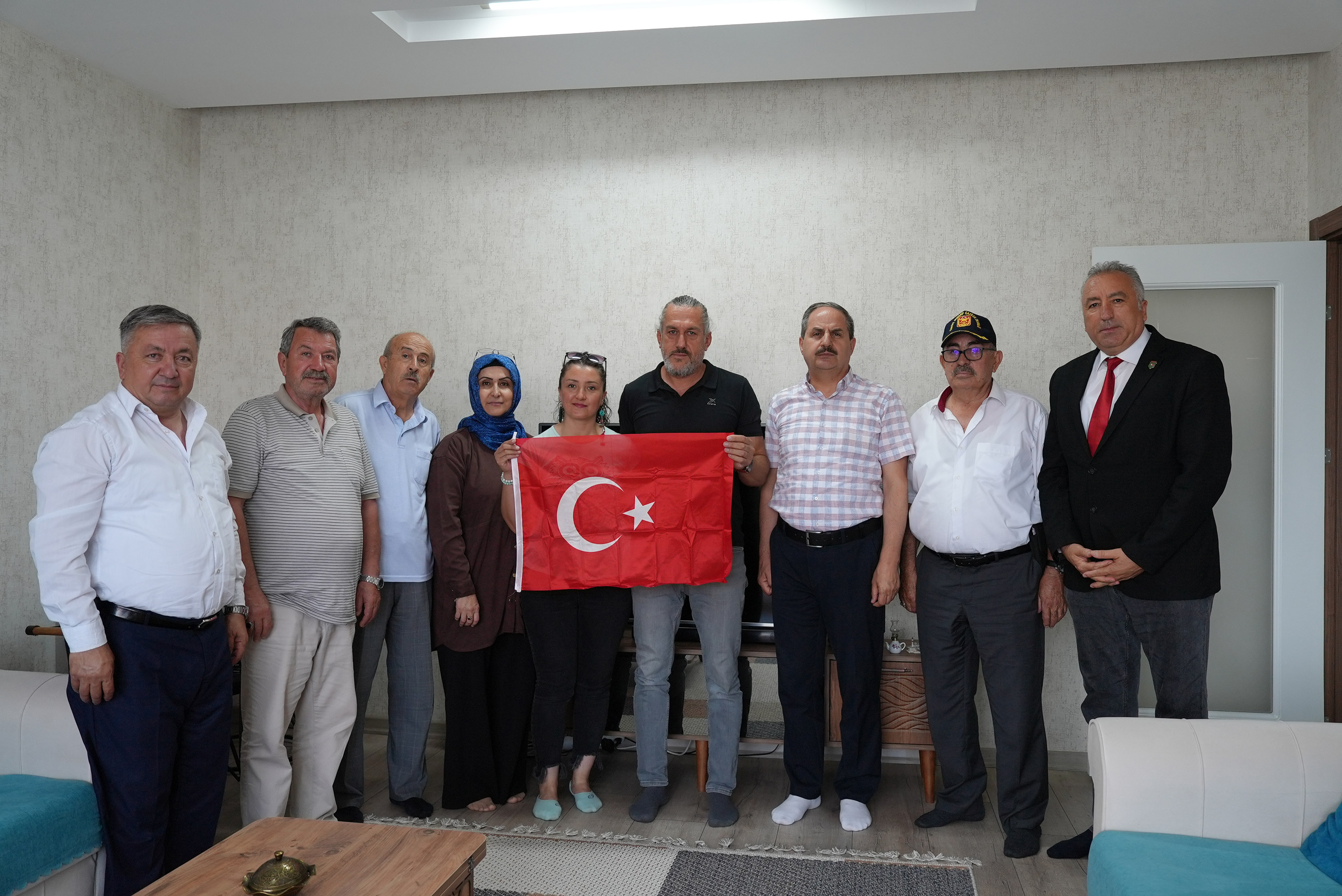 KONYA BÜYÜKŞEHİR 15 TEMMUZ GAZİLERİNİ EVLERİNDE ZİYARET ETTİ