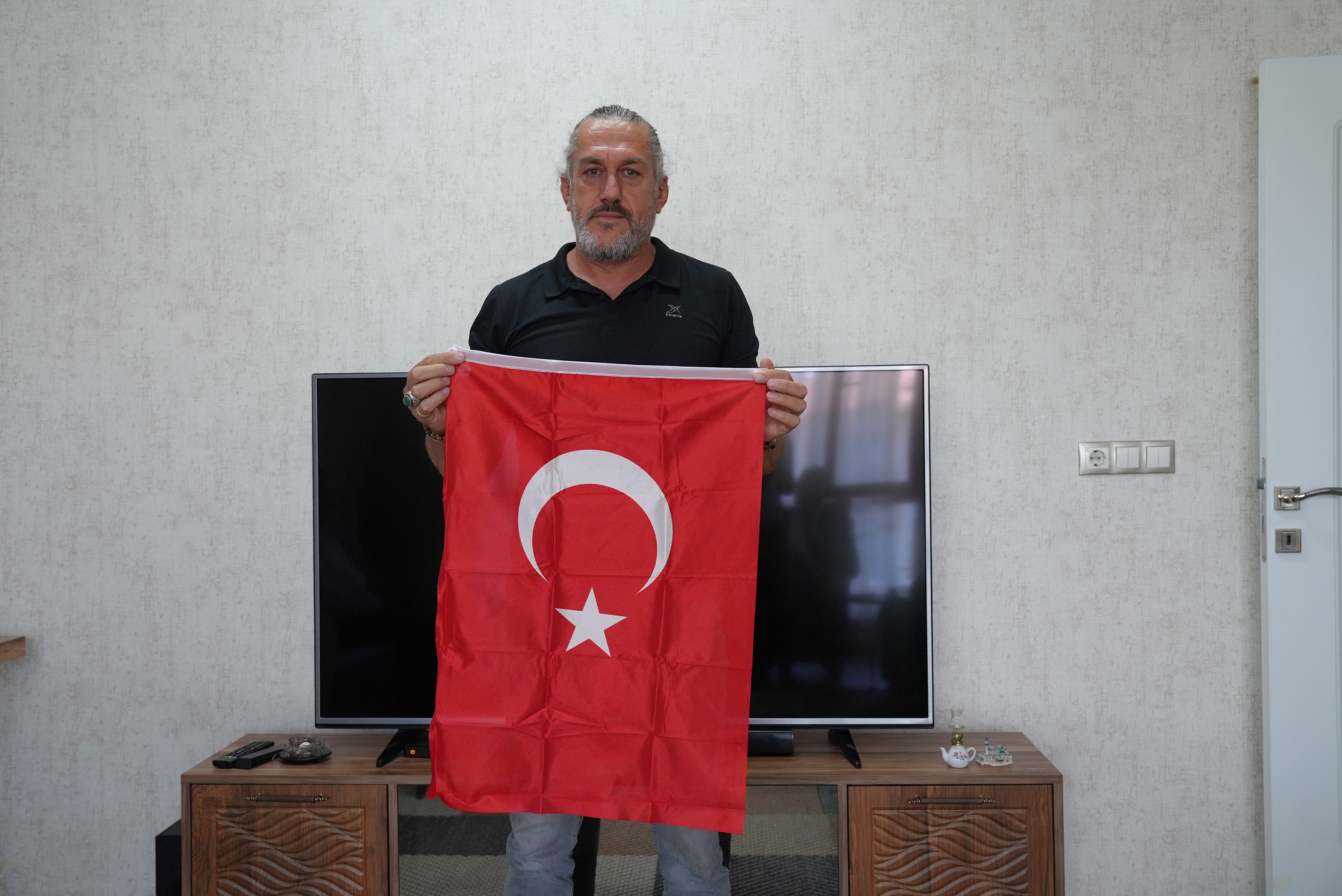 KONYA BÜYÜKŞEHİR 15 TEMMUZ GAZİLERİNİ EVLERİNDE ZİYARET ETTİ