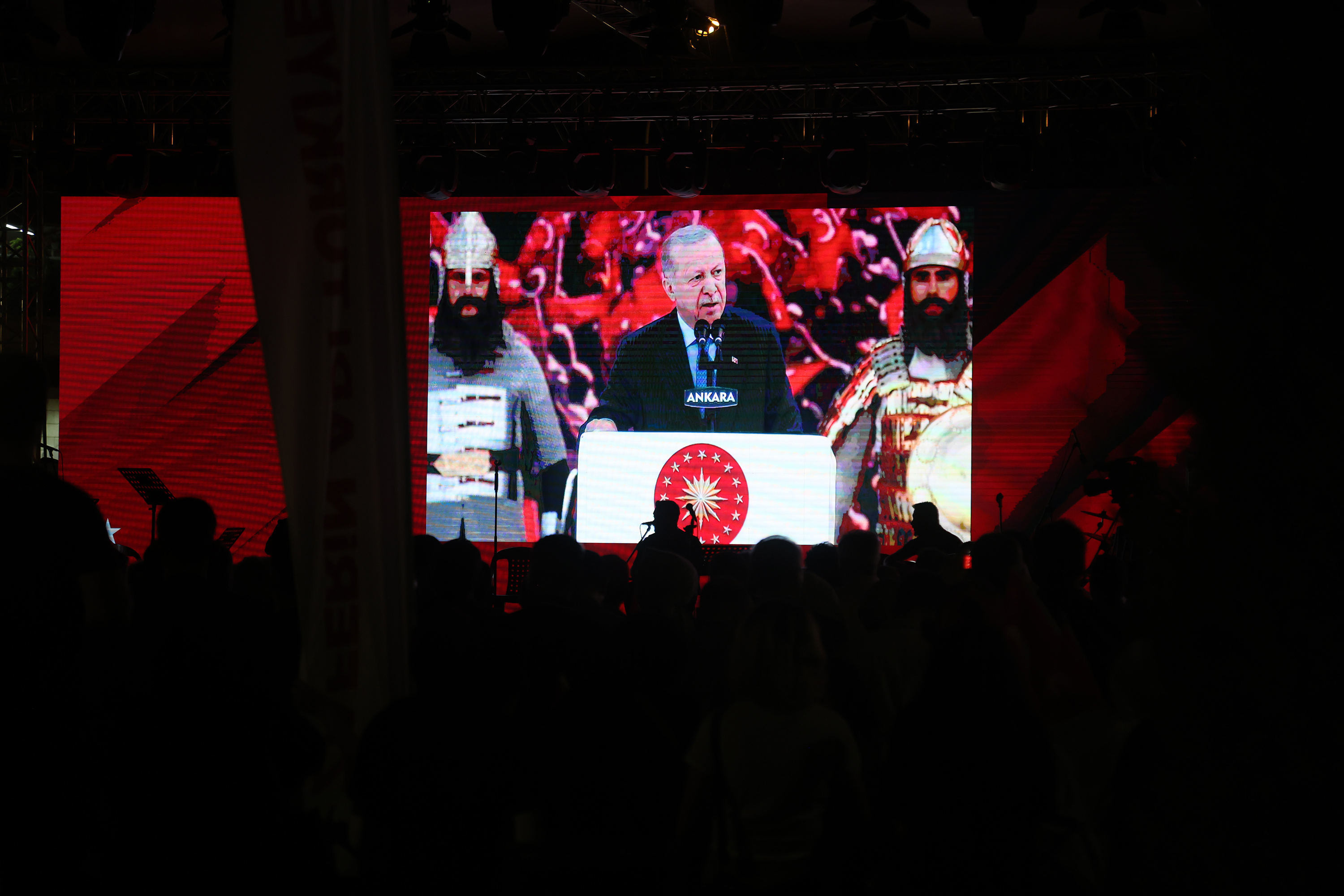 15 TEMMUZ’UN 9. YILINDA KONYALILAR MEVLANA MEYDANI’NDA BULUŞTU