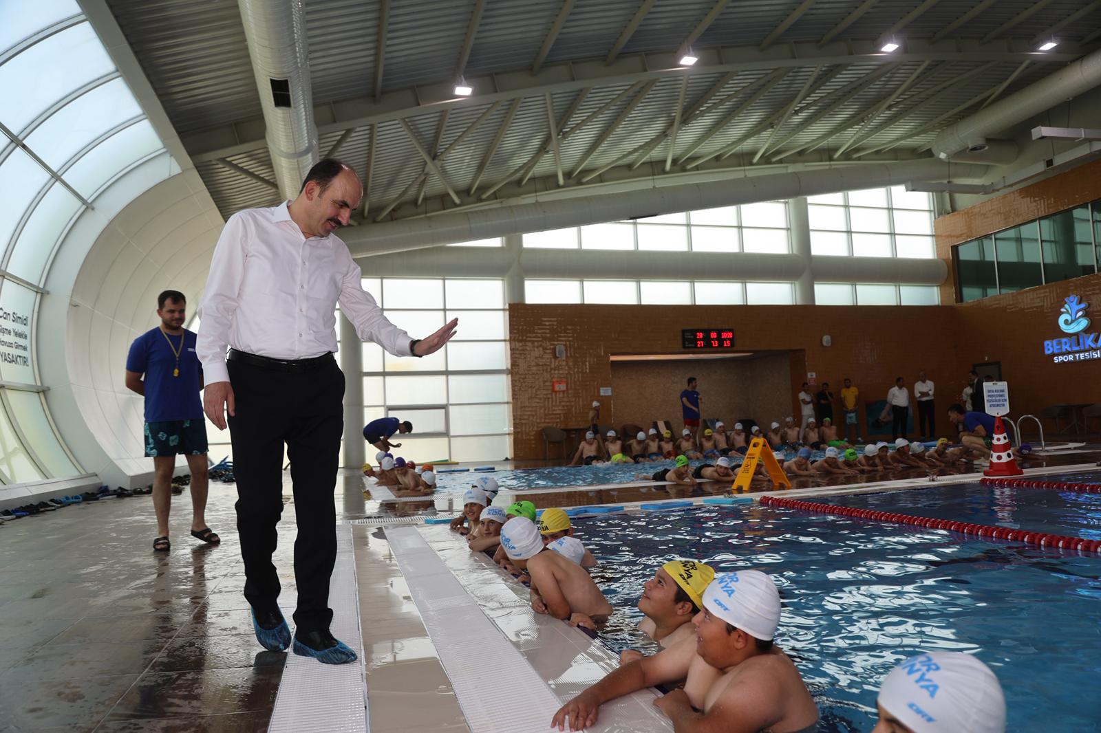 MERKEZE BAĞLI TAŞRA MAHALLELERDE “YÜZME BİLMEYEN KALMASIN” PROJESİ BAŞLADI