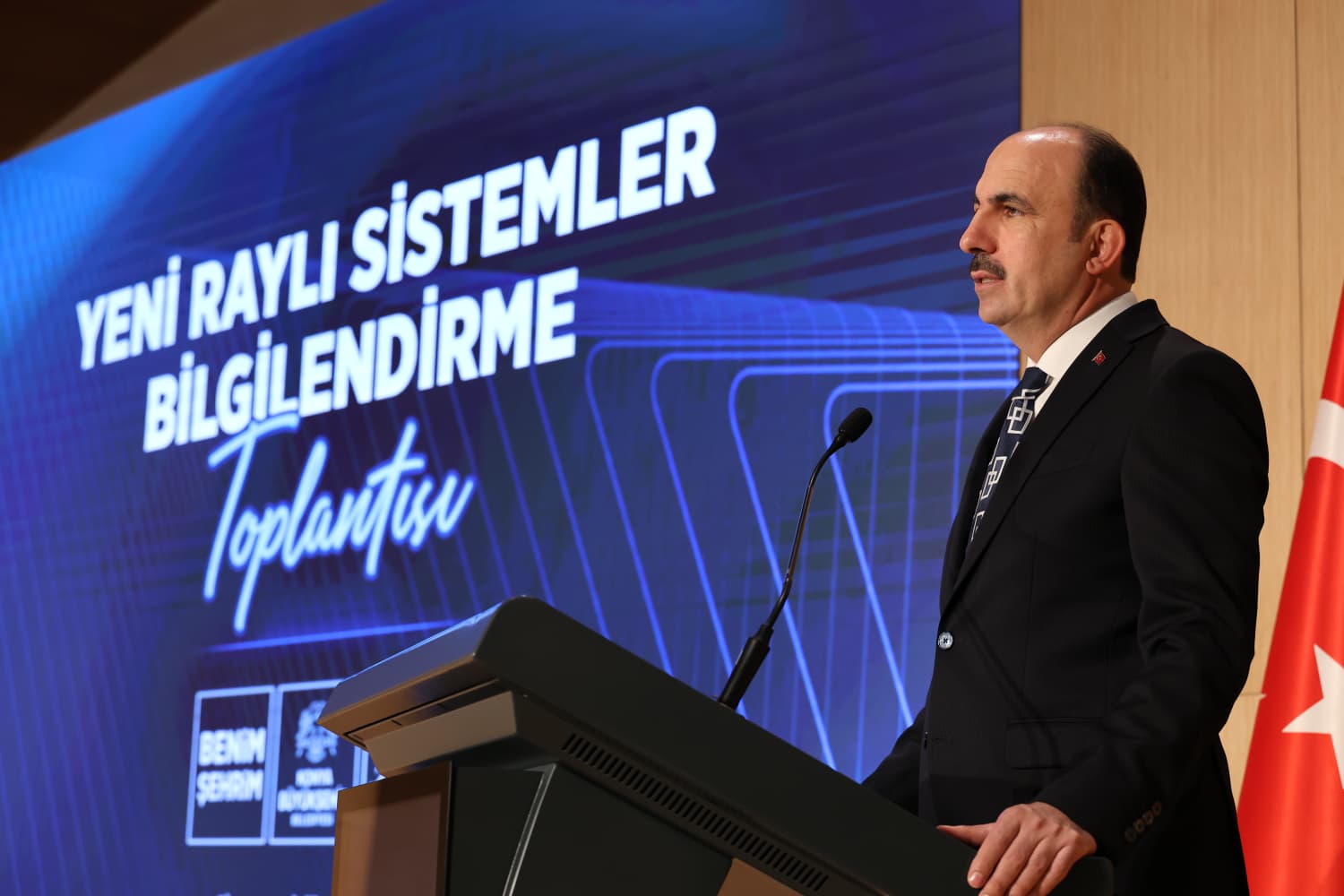 BAŞKAN ALTAY: “ŞEHRİMİZ KUZEYDEN GÜNEYE, DOĞUDAN BATIYA RAYLI SİSTEMLERLE DONATILACAK”