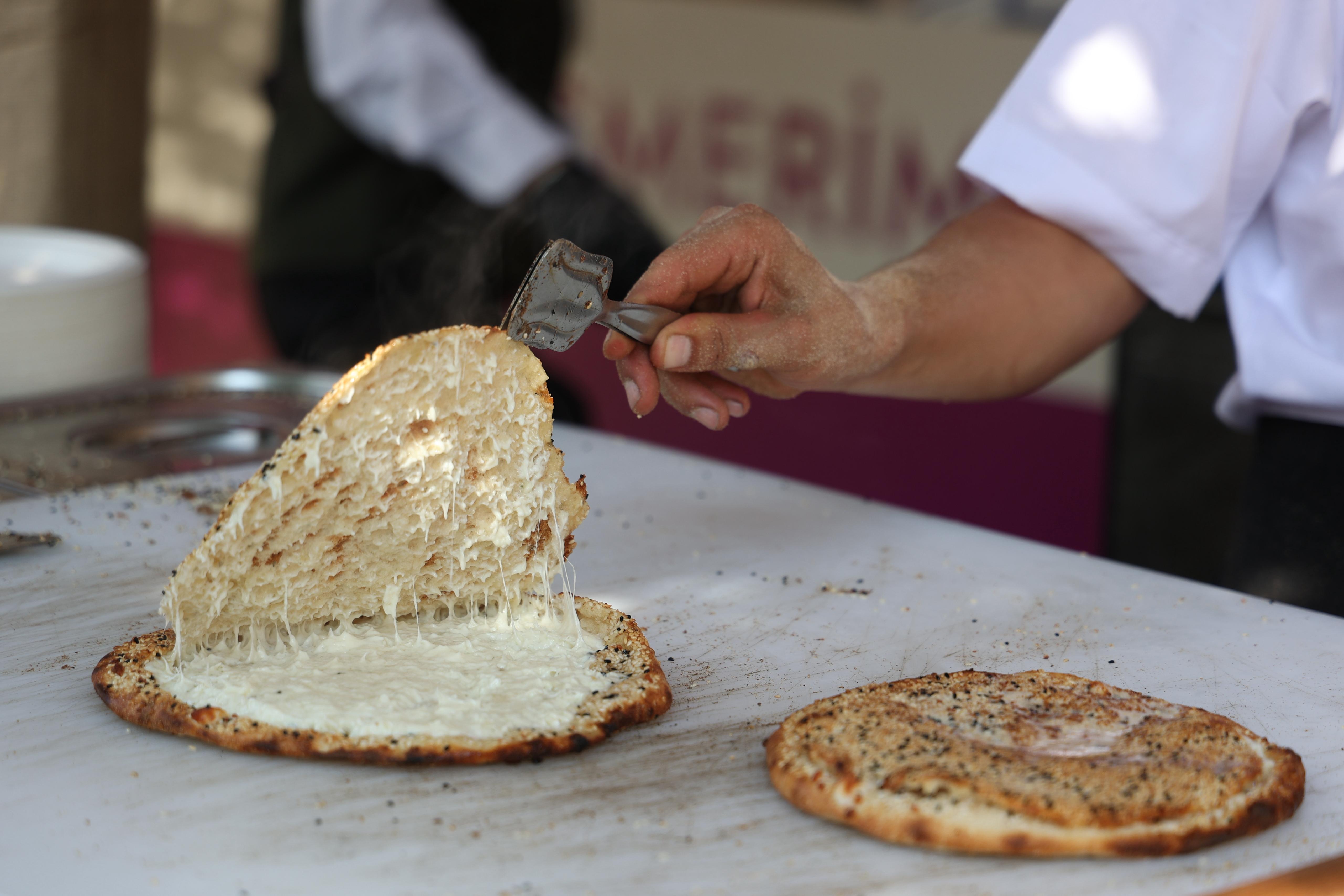 BAŞKAN ALTAY TÜM LEZZET TUTKUNLARINI PAZAR AKŞAMINA KADAR DEVAM EDECEK GASTROFEST’E DAVET ETTİ