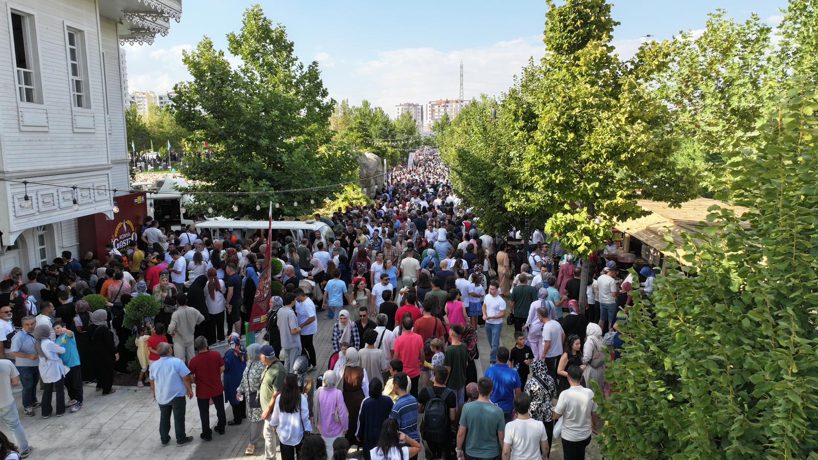 BAŞKAN ALTAY GASTROFEST’E KATILAN YÜZ BİNLERCE MİSAFİRE, ŞEFLERE VE ESNAFA TEŞEKKÜR ETTİ