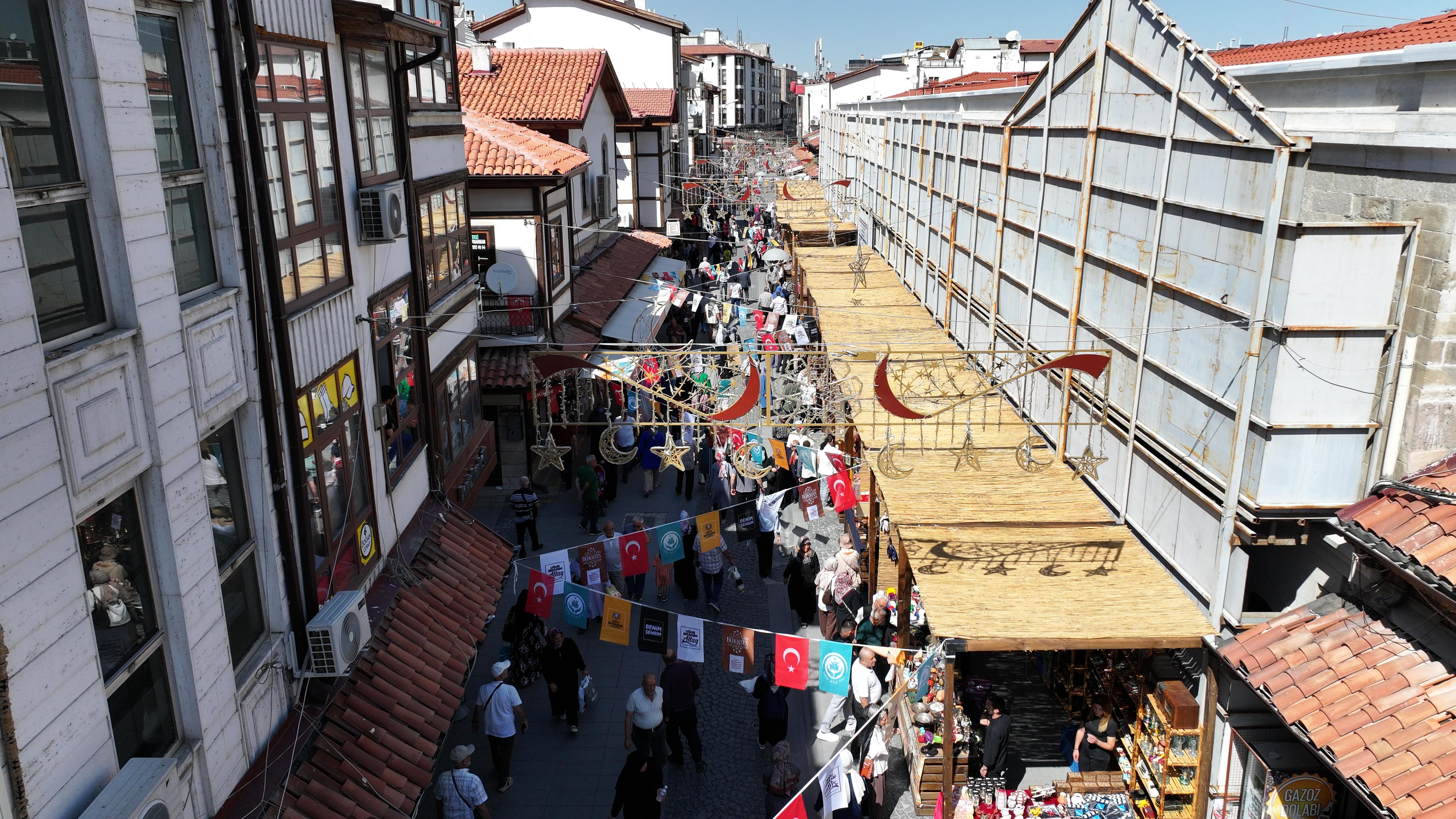 4. TARİHİ BEDESTEN ALIŞVERİŞ GÜNLERİ BAŞLADI