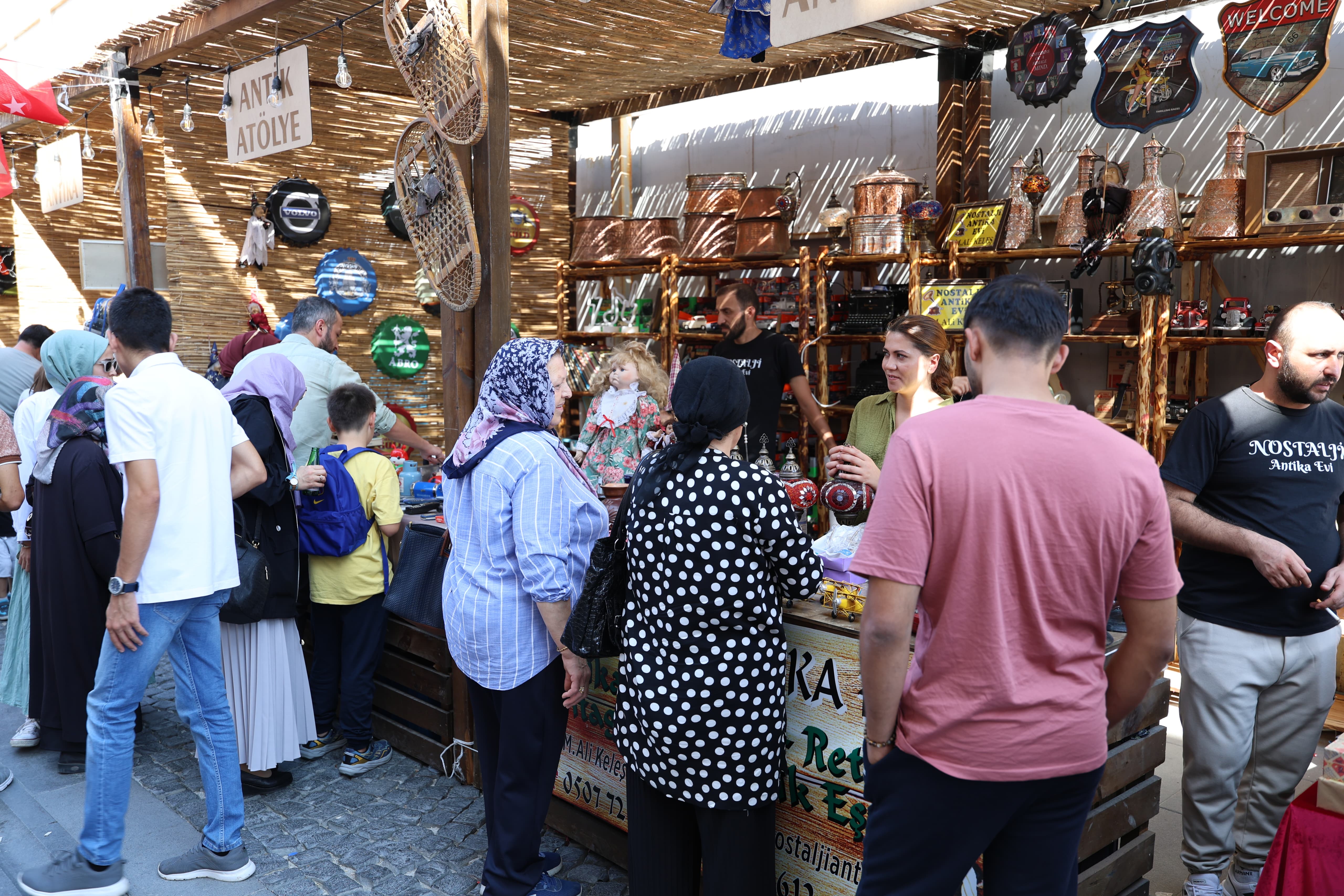 BAŞKAN ALTAY 4. TARİHİ BEDESTEN ALIŞVERİŞ GÜNLERİ’NE DESTEK VEREN ESNAFA VE ZİYARETÇİLERE TEŞEKKÜR ETTİ