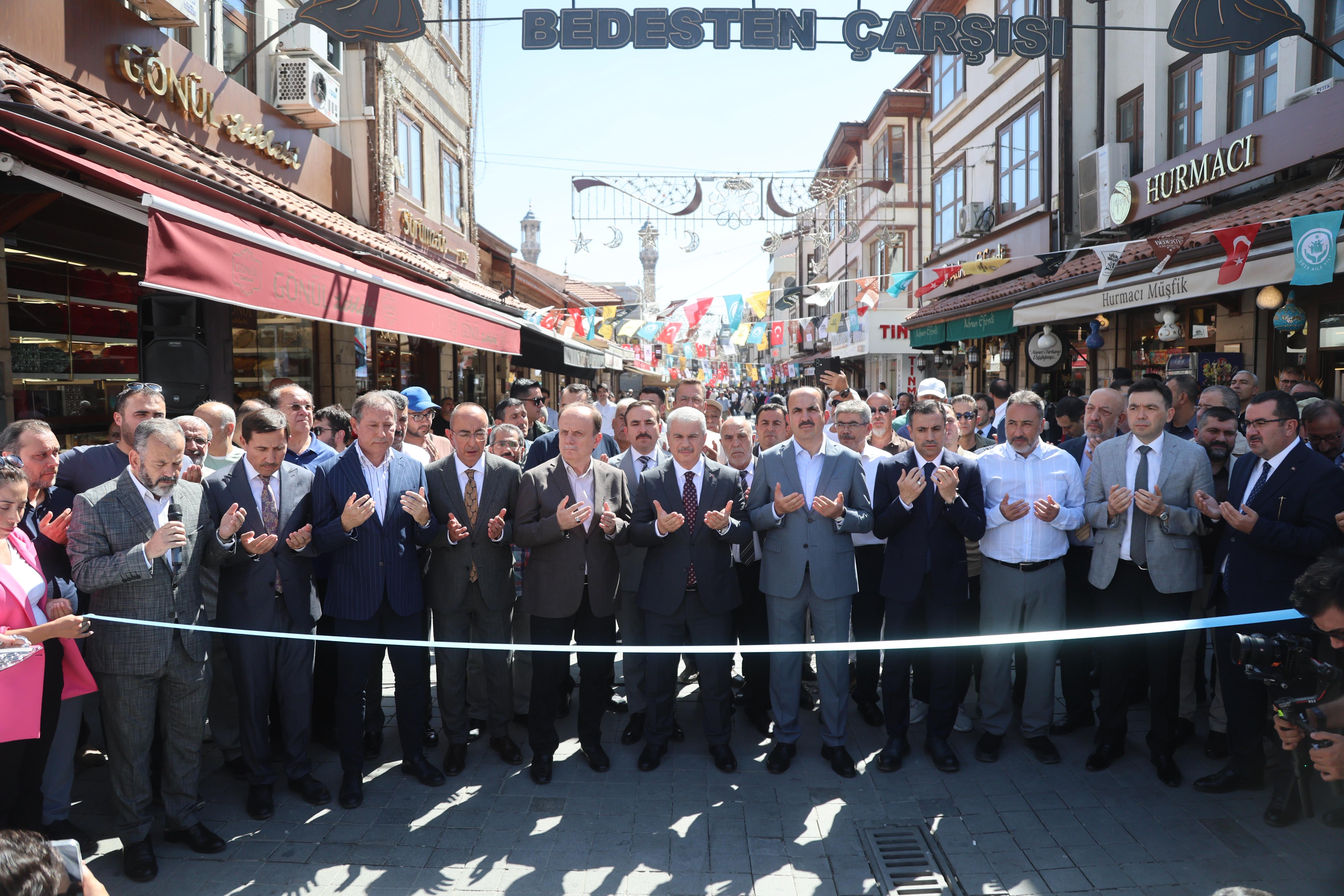 BAŞKAN ALTAY 4. TARİHİ BEDESTEN ALIŞVERİŞ GÜNLERİ’NE DESTEK VEREN ESNAFA VE ZİYARETÇİLERE TEŞEKKÜR ETTİ