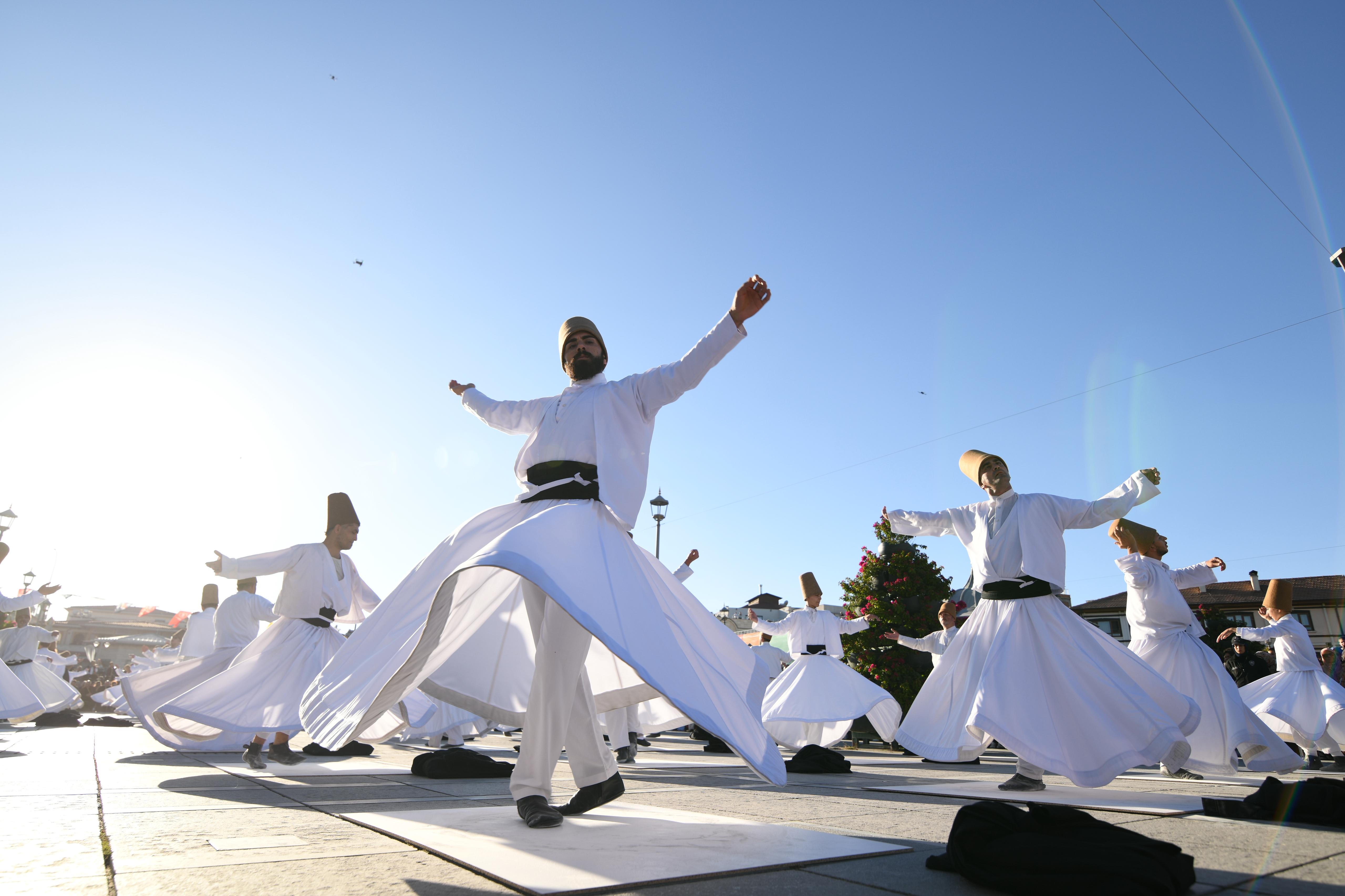 22. ULUSLARARASI KONYA MİSTİK MÜZİK FESTİVALİ COŞKUYLA BAŞLADI