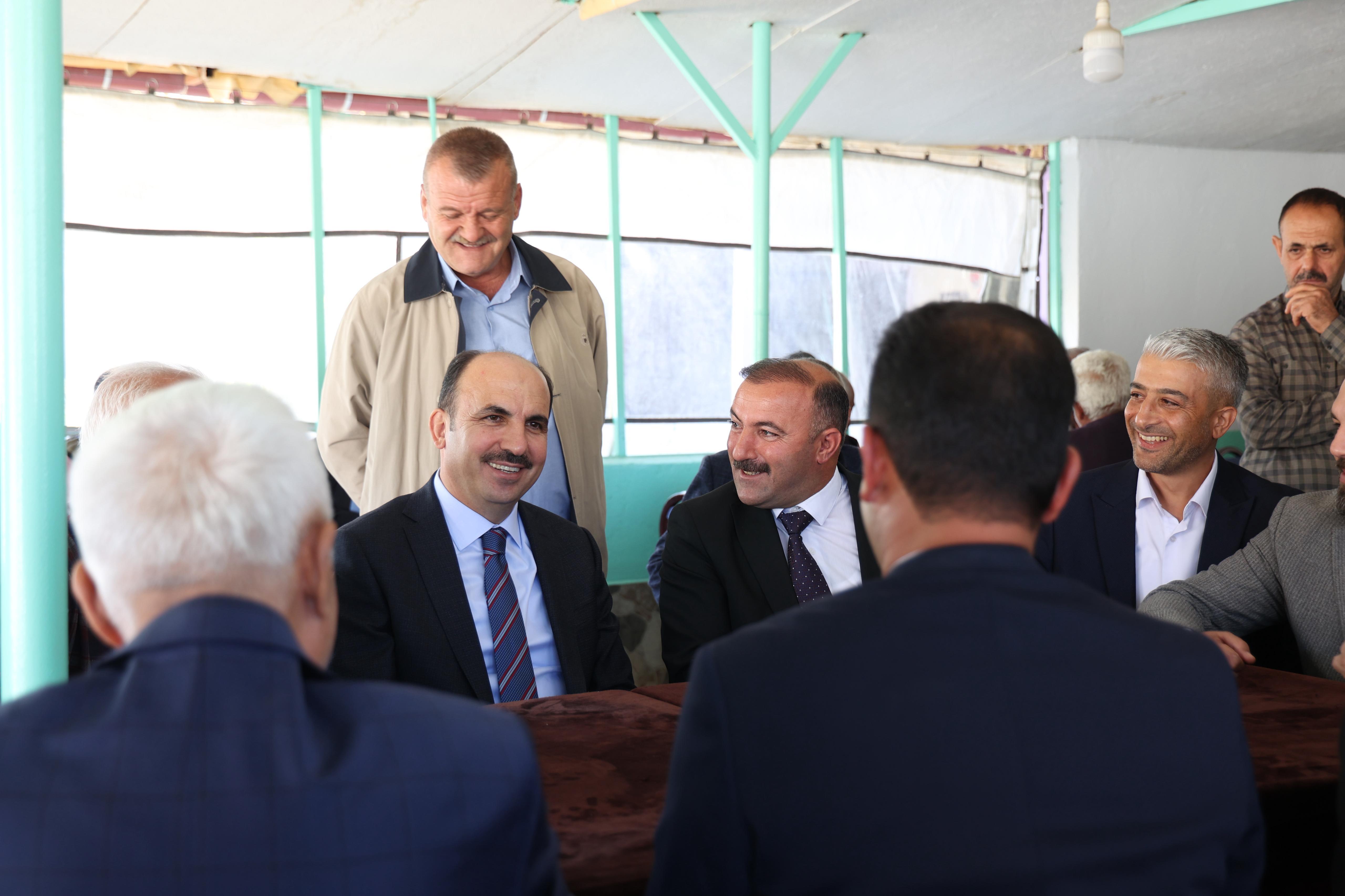 BAŞKAN ALTAY HALKAPINAR VE EMİRGAZİ’DE VATANDAŞLARLA BULUŞTU