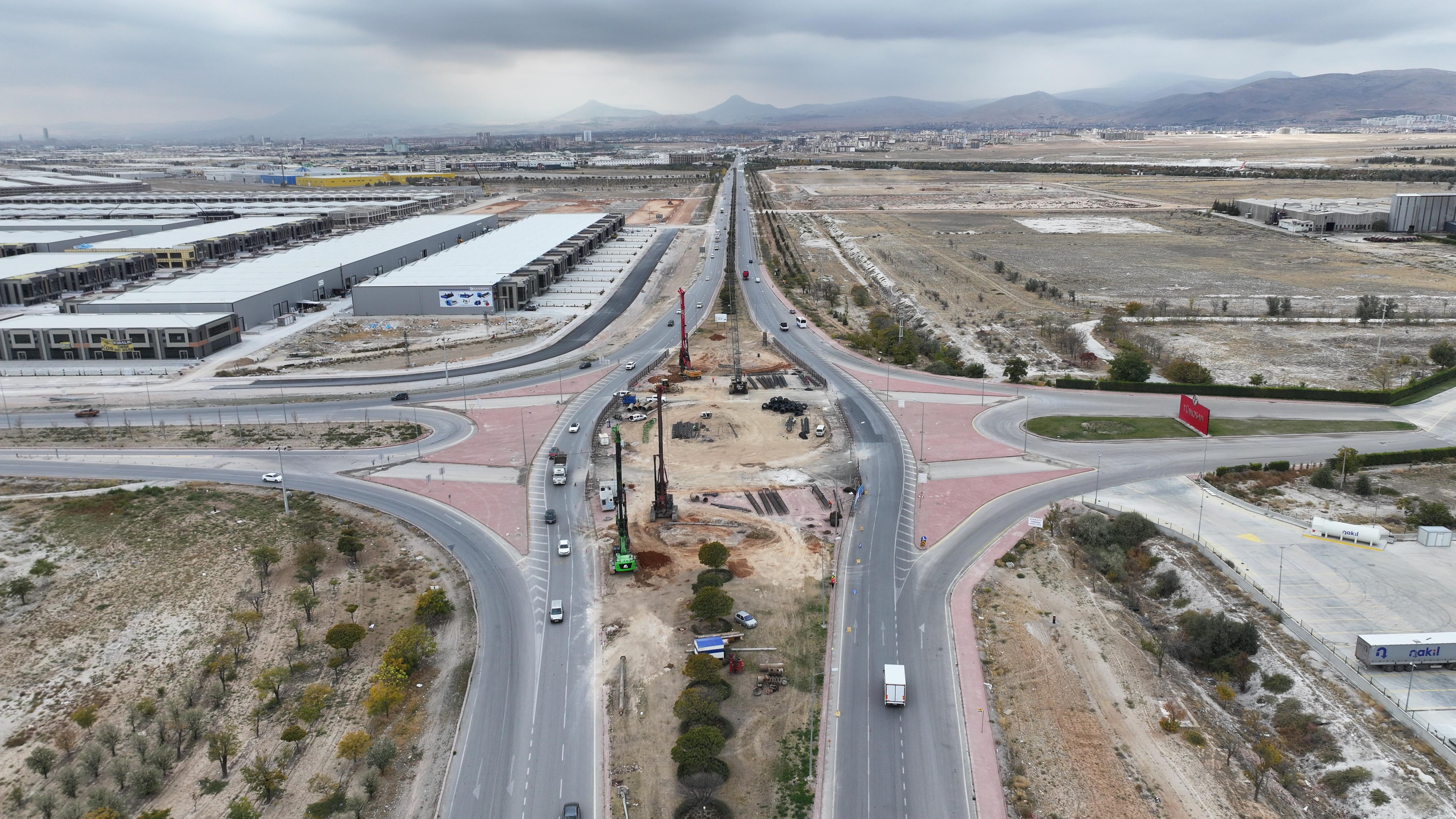 TRAMVAY HATTI ÇALIŞMASI KAPSAMINDA TÜMOSAN KAVŞAĞI’NDA YOL GENİŞLETME ÇALIŞMASI BAŞLADI