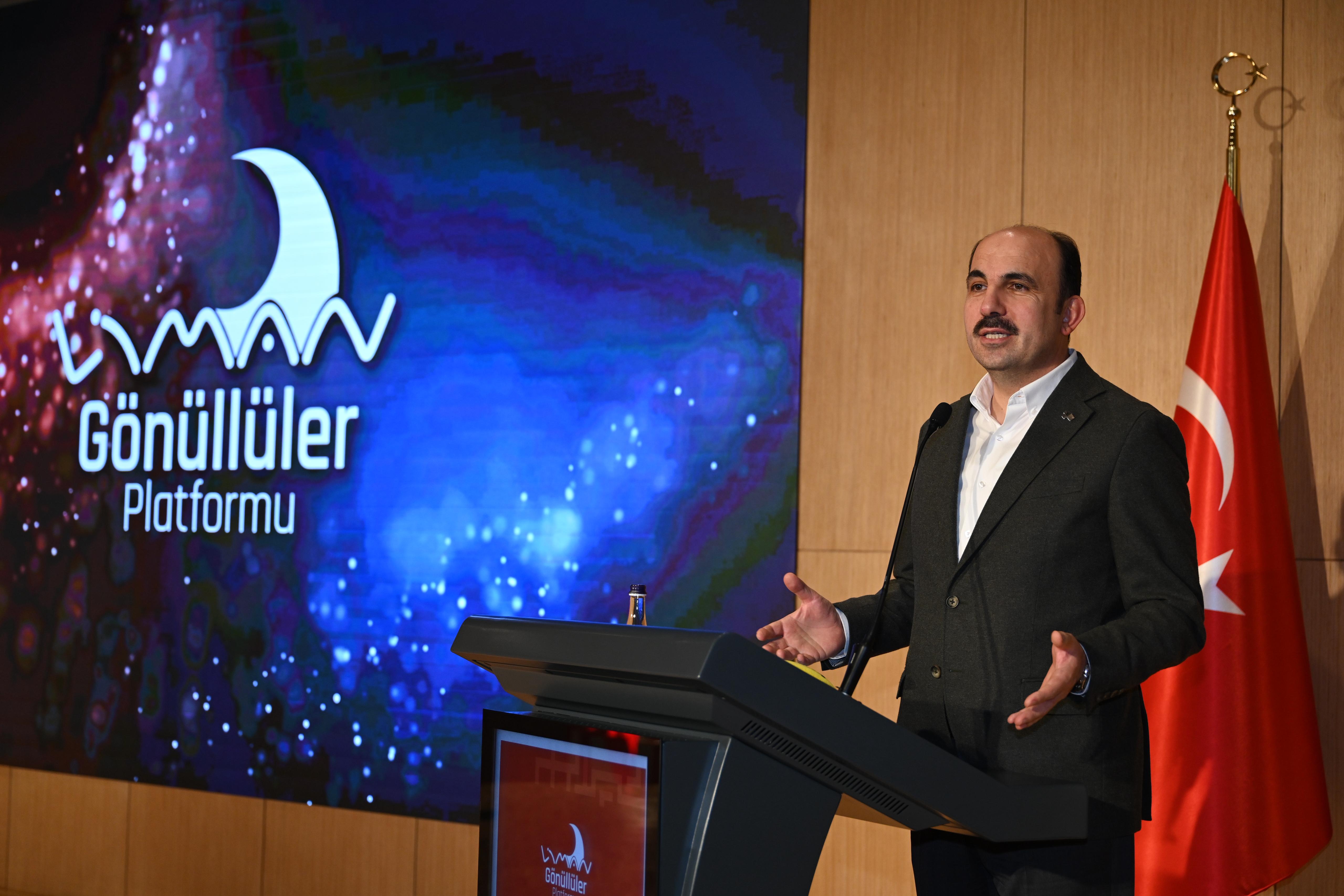 BAŞKAN ALTAY, LİMAN GÖNÜLLÜLERİ PLATFORMU ÜYESİ GENÇLERLE BULUŞTU:  “HEDEFİ BÜYÜK TUTARAK TÜM İNSANLIĞA FAYDALI BİR HALE DÖNÜŞTÜRMEMİZ GEREKİYOR”