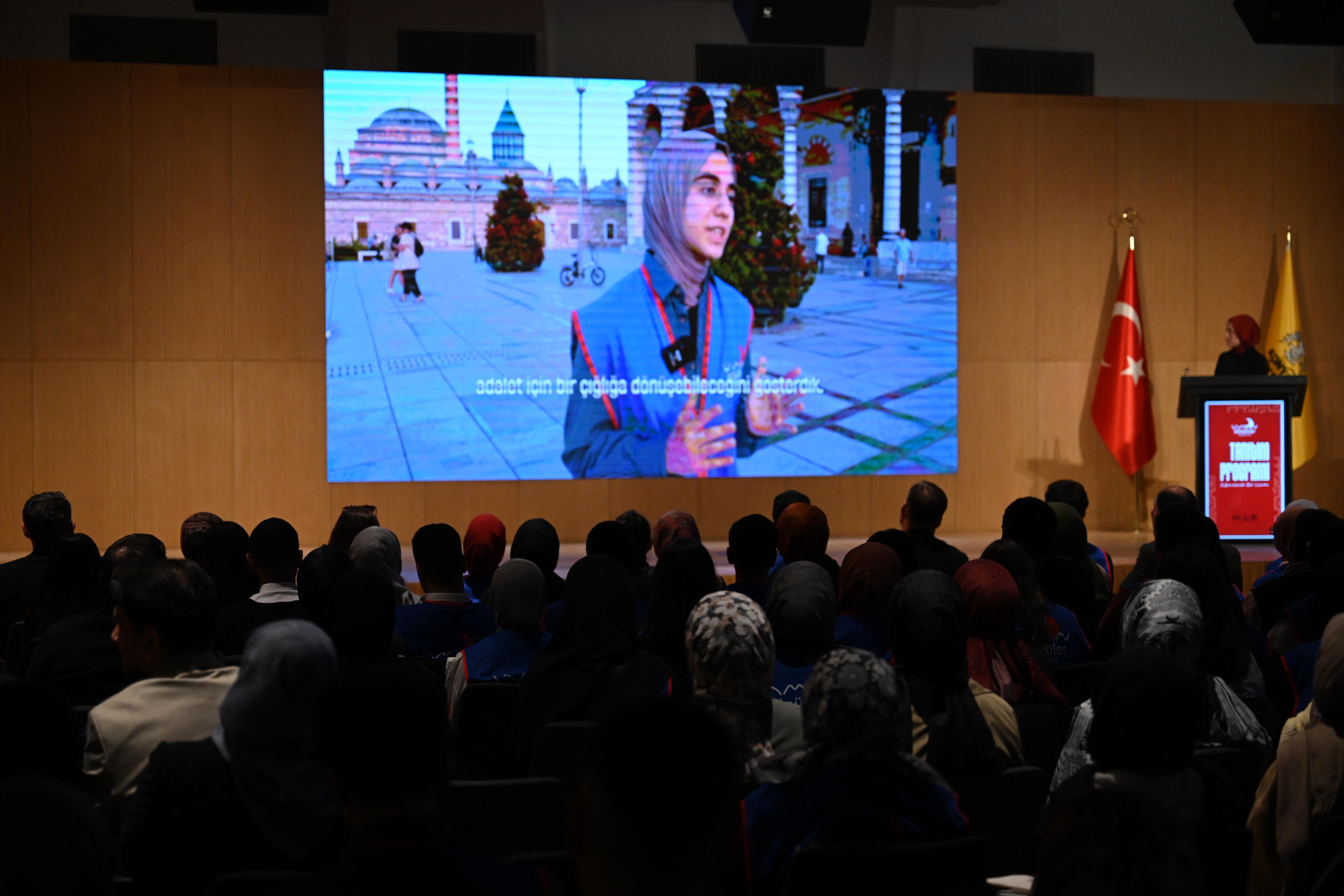 BAŞKAN ALTAY, LİMAN GÖNÜLLÜLERİ PLATFORMU ÜYESİ GENÇLERLE BULUŞTU:  “HEDEFİ BÜYÜK TUTARAK TÜM İNSANLIĞA FAYDALI BİR HALE DÖNÜŞTÜRMEMİZ GEREKİYOR”