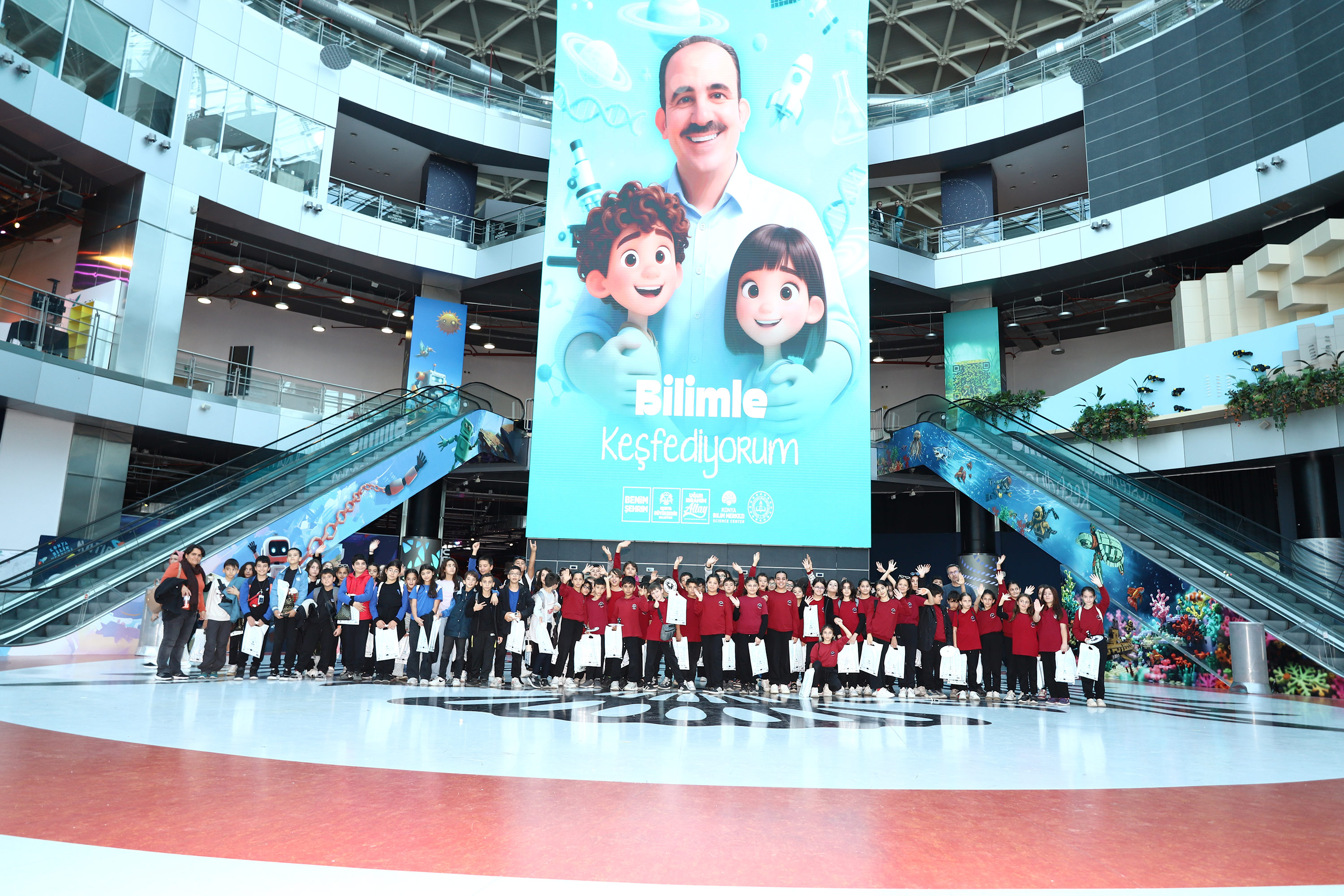 KONYA BÜYÜKŞEHİR, 28 İLÇEDEN 13 BİN ÖĞRENCİYİ BİLİMLE BULUŞTURUYOR