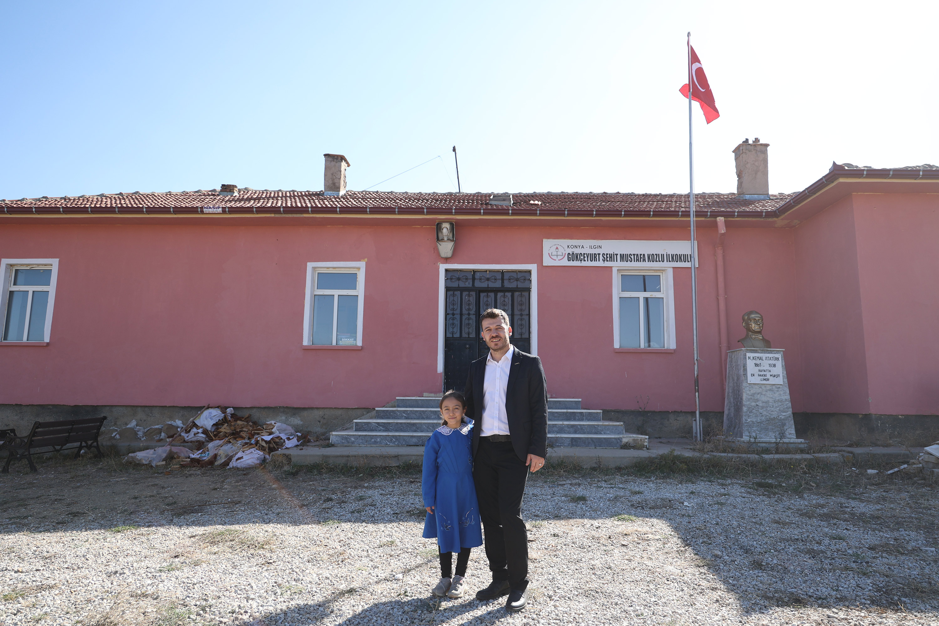 ILGIN GÖKÇEYURT’UN TEK İLKOKUL ÖĞRENCİSİ İLAYDA’YA MİLLİ TOHUM BİLİNCİ KAZANDIRILDI