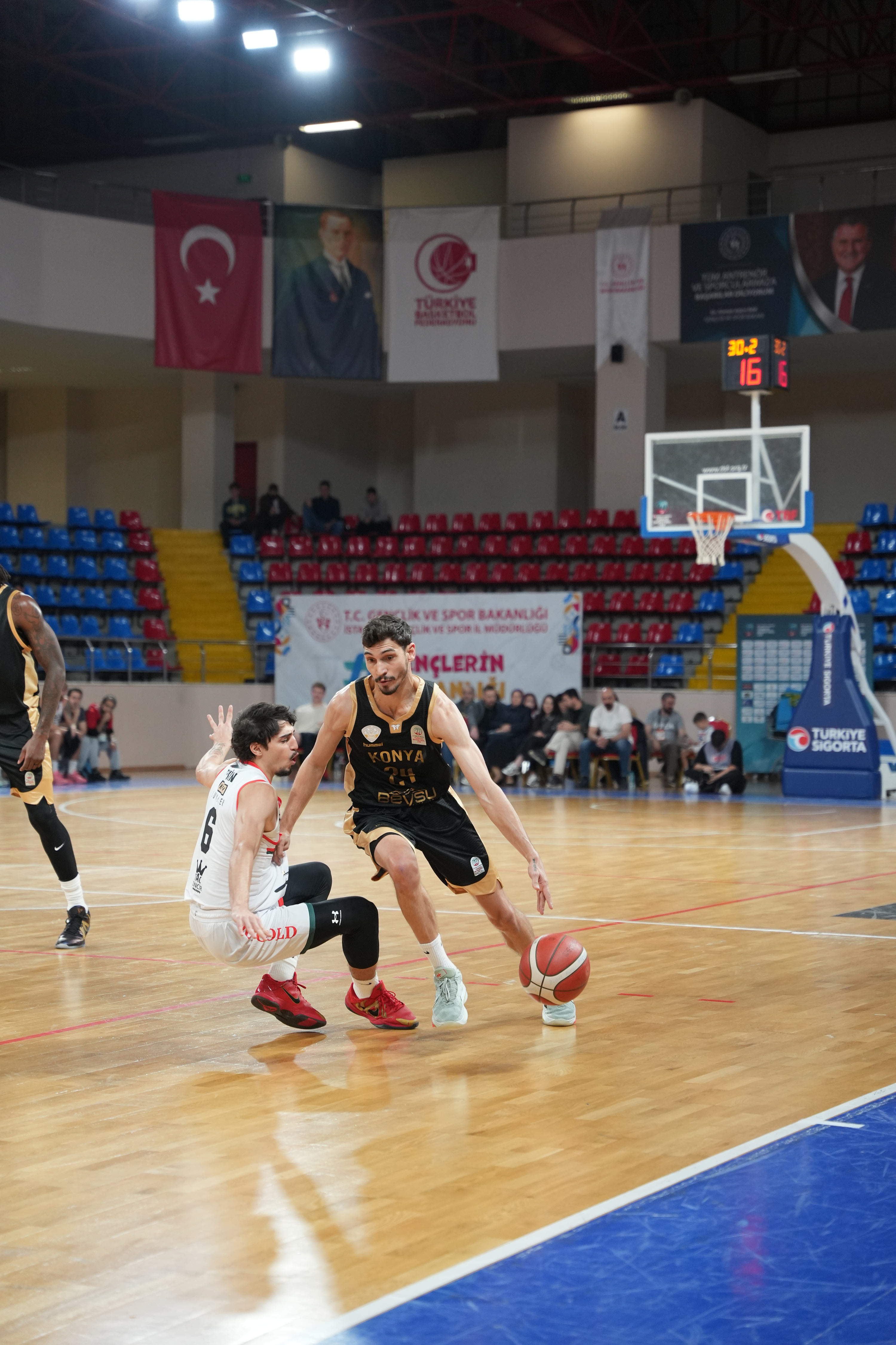 BÜYÜKŞEHİR’DEN ZİRVE YARIŞINDA DEPLASMANDA KRİTİK GALİBİYET