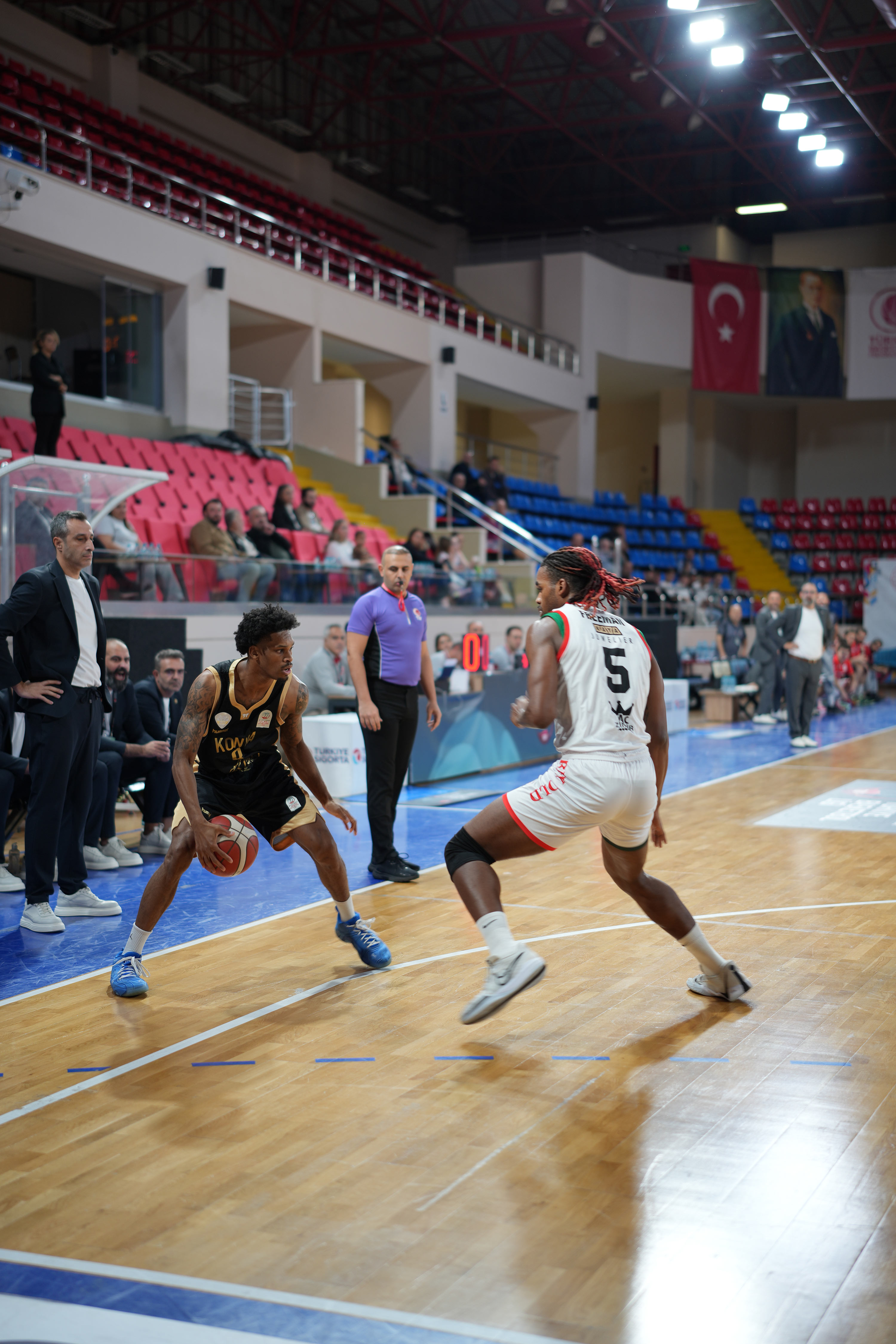 BÜYÜKŞEHİR’DEN ZİRVE YARIŞINDA DEPLASMANDA KRİTİK GALİBİYET