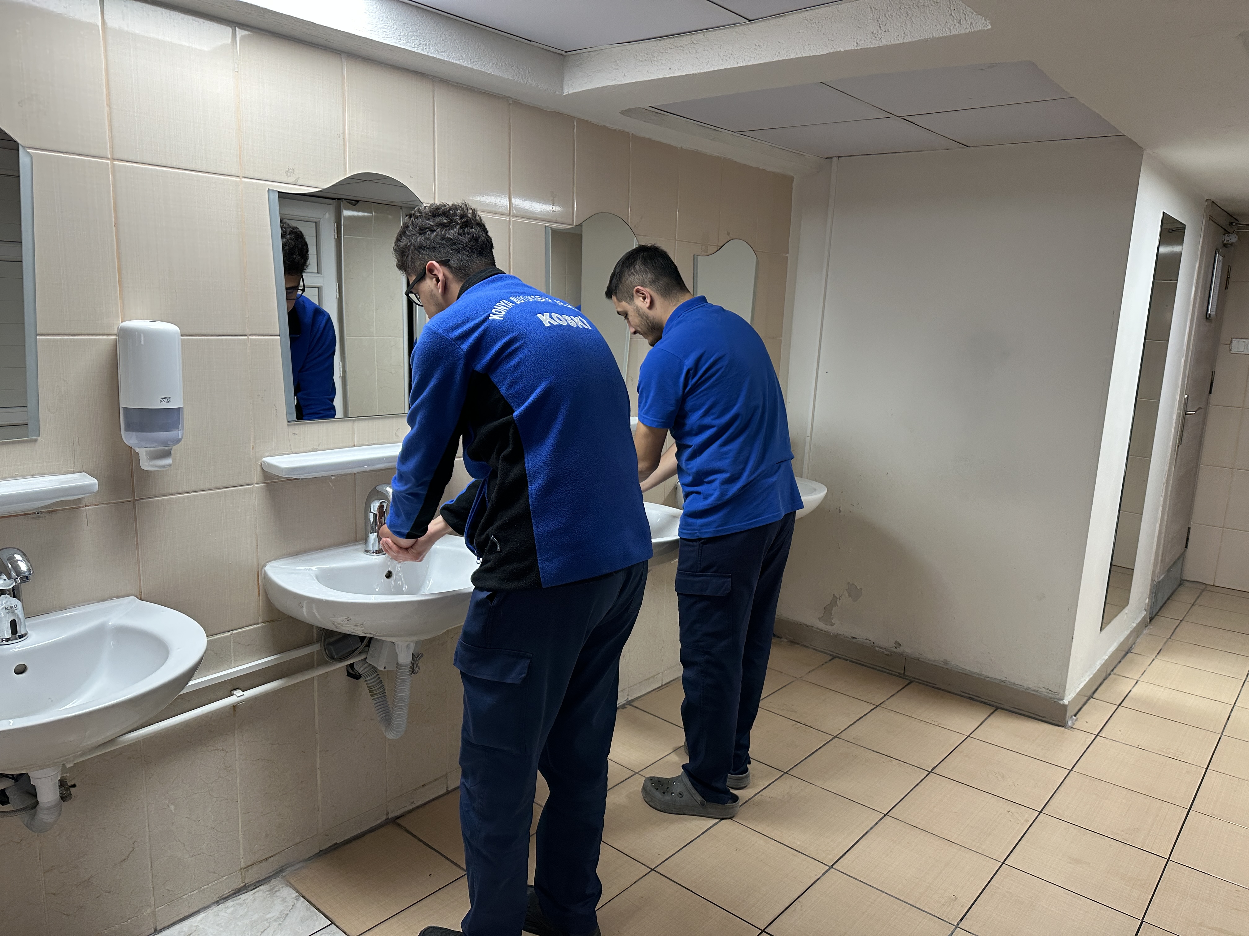 BÜYÜKŞEHİR HİZMET BİNALARINDA TASARRUFLU MUSLUK UYGULAMASI BAŞLADI