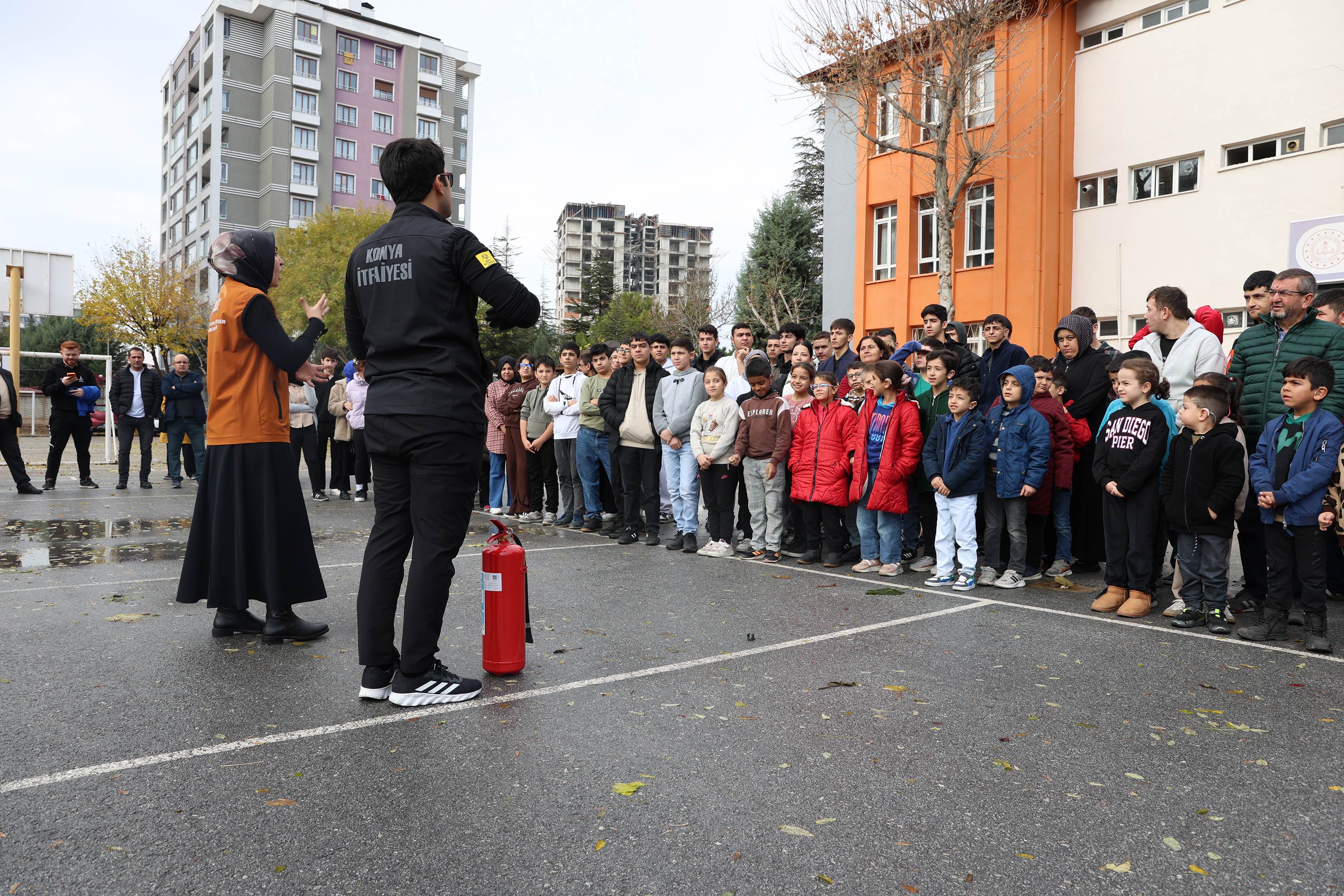 KONYA BÜYÜKŞEHİR, ÖZEL GEREKSİNİMLİ ÖĞRENCİLERE “AFET VE ACİL DURUM EĞİTİMİ” VERDİ