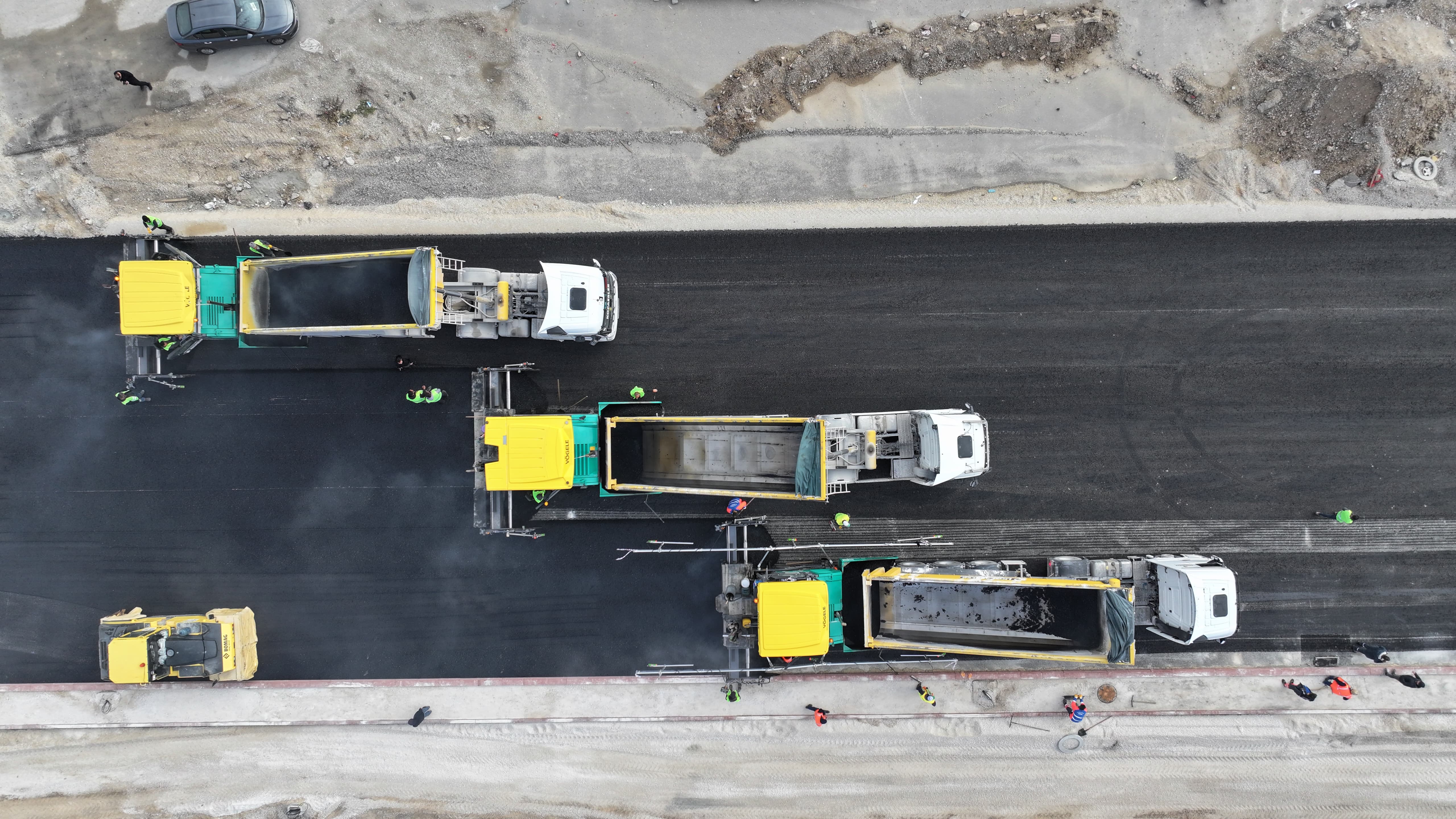 KONYA BÜYÜKŞEHİR TRAMVAY HATTI ÇALIŞMALARI DEVAM EDEN ASLIM CADDESİ’NDE YOĞUN ASFALTLAMA ÇALIŞMASI YAPIYOR