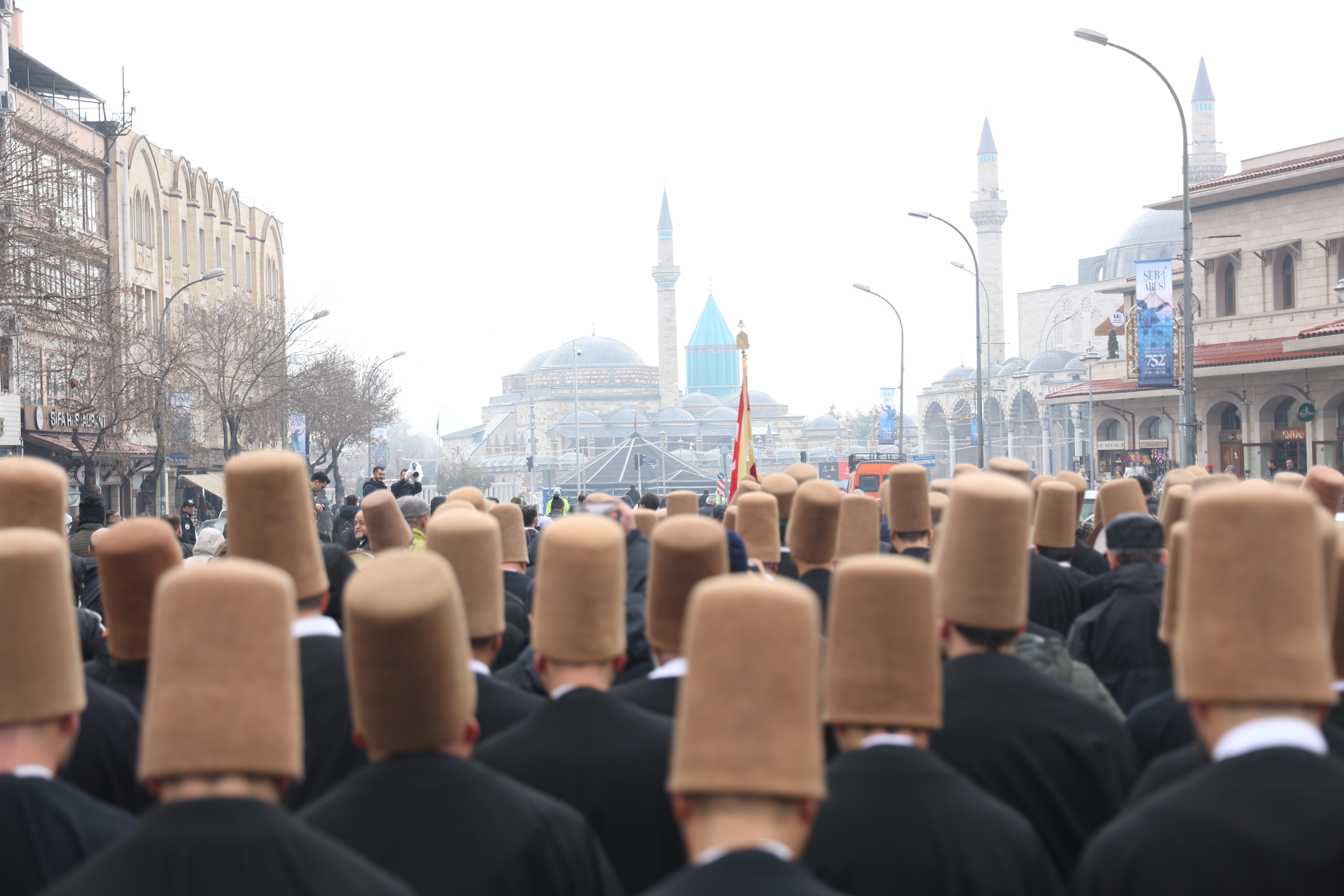 HAZRETİ MEVLANA'NIN 752. VUSLAT YIL DÖNÜMÜ ANMA ETKİNLİKLERİ “HUZUR VAKTİ” TEMASIYLA BAŞLADI