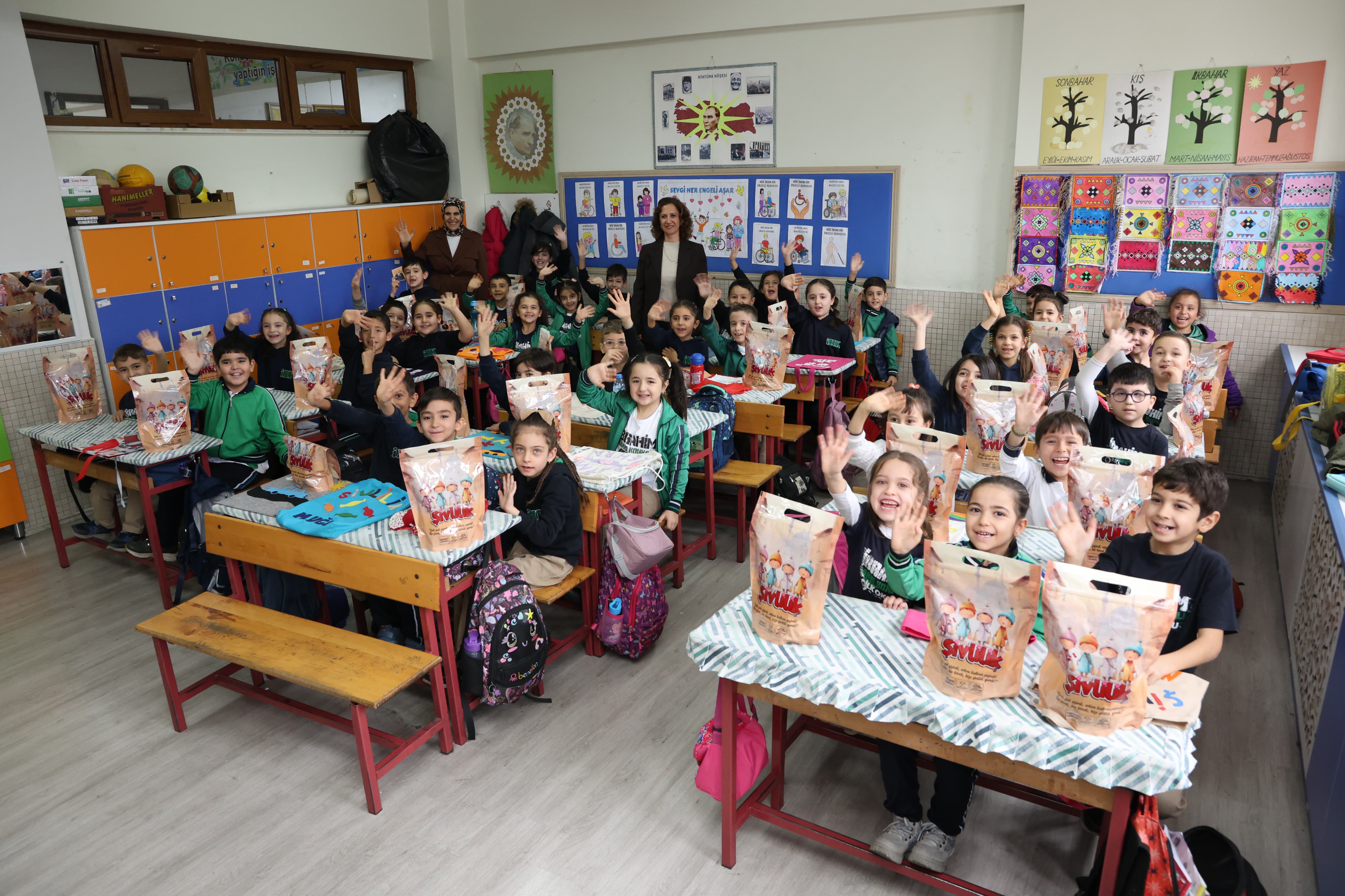 BAŞKAN ALTAY 31 İLÇEDEKİ 220 BİN ÇOCUĞA ŞİVLİLİK MUTLULUĞU YAŞATTI