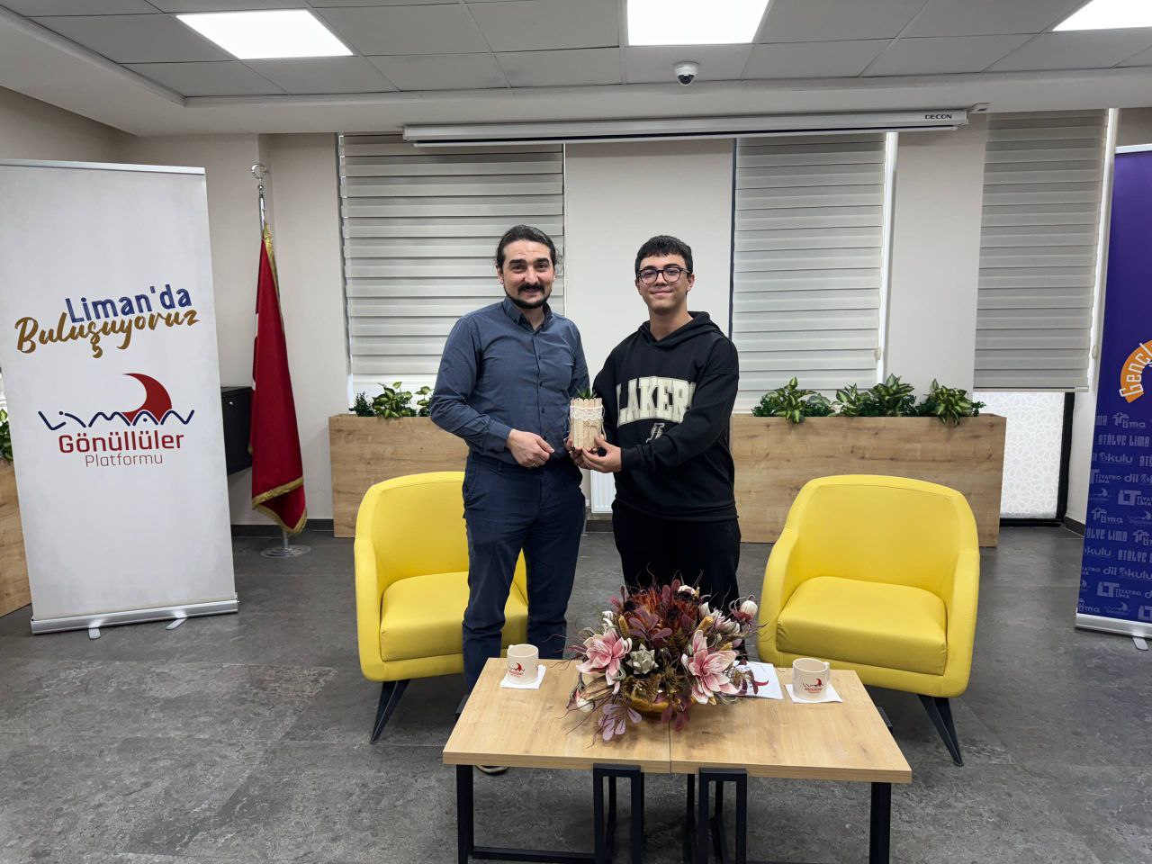 “LİMAN’DA BULUŞUYORUZ” PROGRAMINDA ERTUĞRUL SANCAK GENÇLERLE BİR ARAYA GELDİ