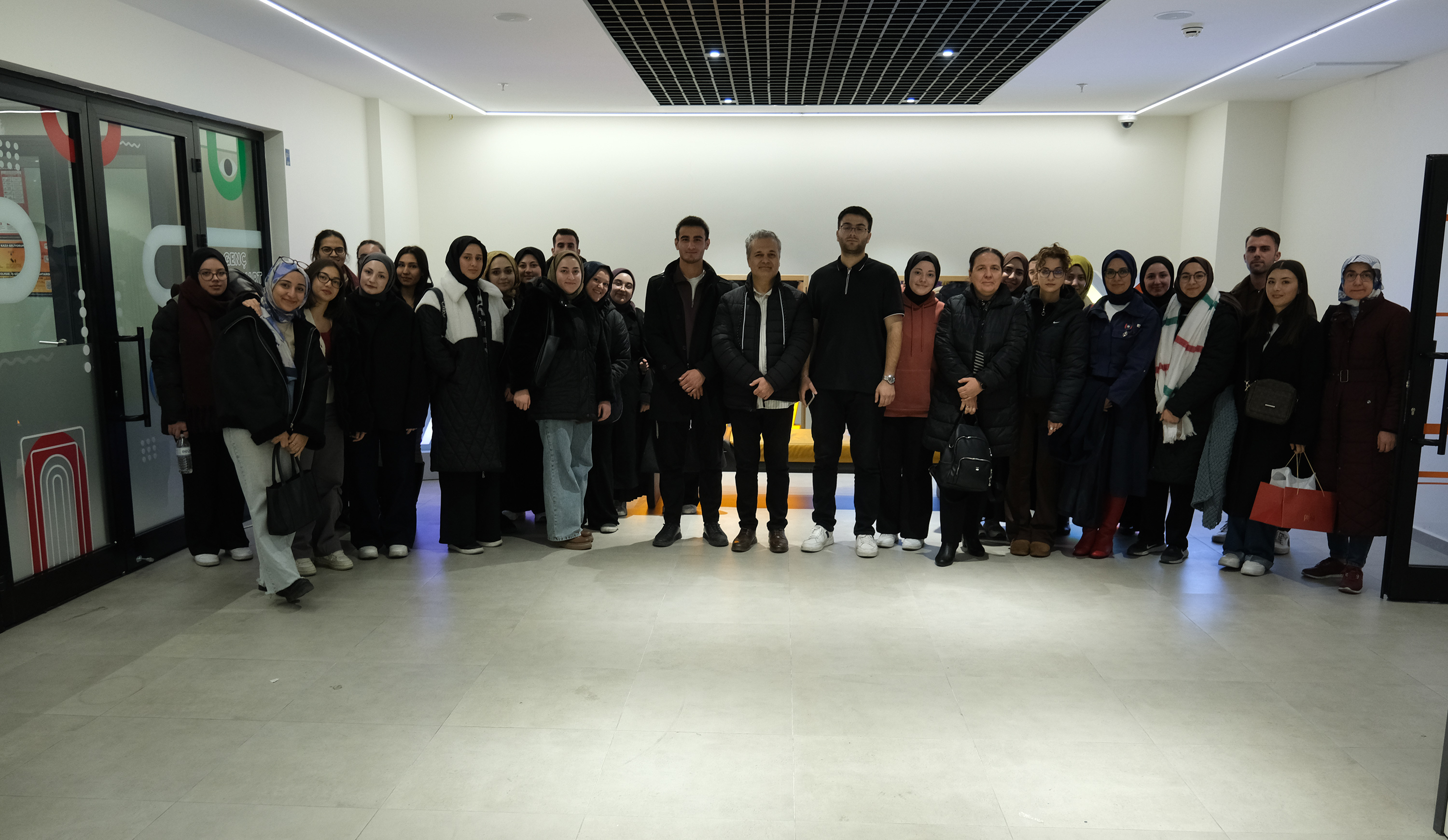 BÜYÜKŞEHİR GENÇLİK MECLİSİ’NDEN ÜNİVERSİTE ÖĞRENCİLERİNE DOLU DOLU ETKİNLİKLER